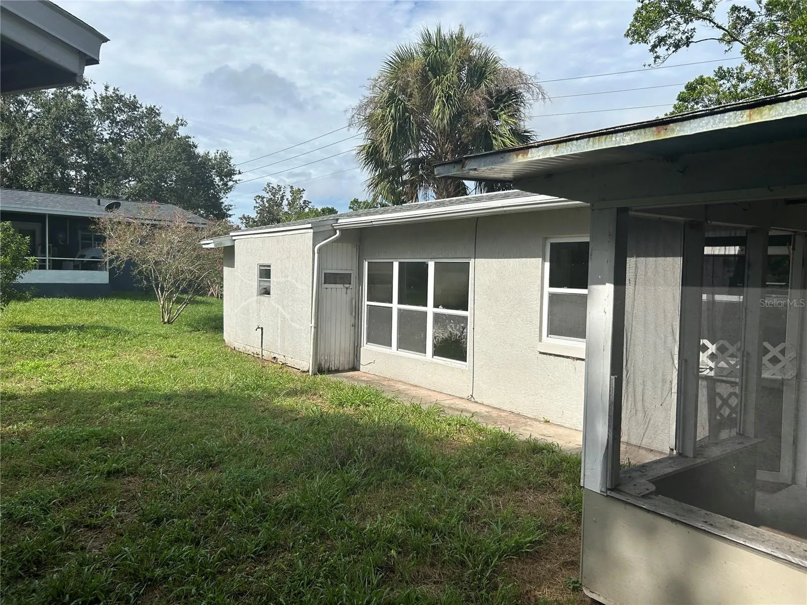 1109 W PAGE DR