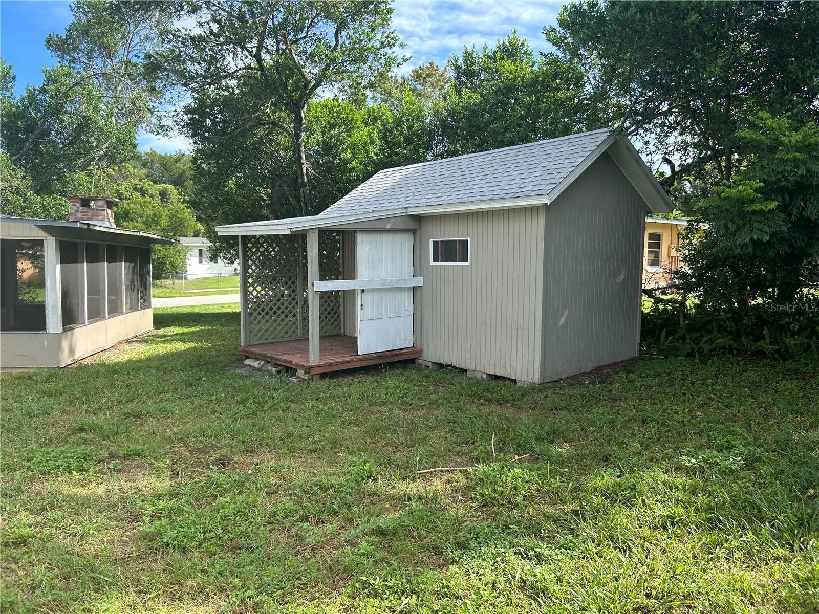 1109 W PAGE DR