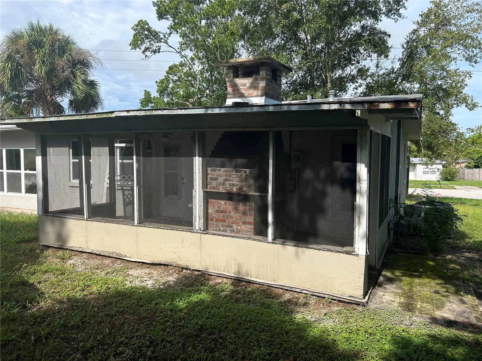 1109 W PAGE DR