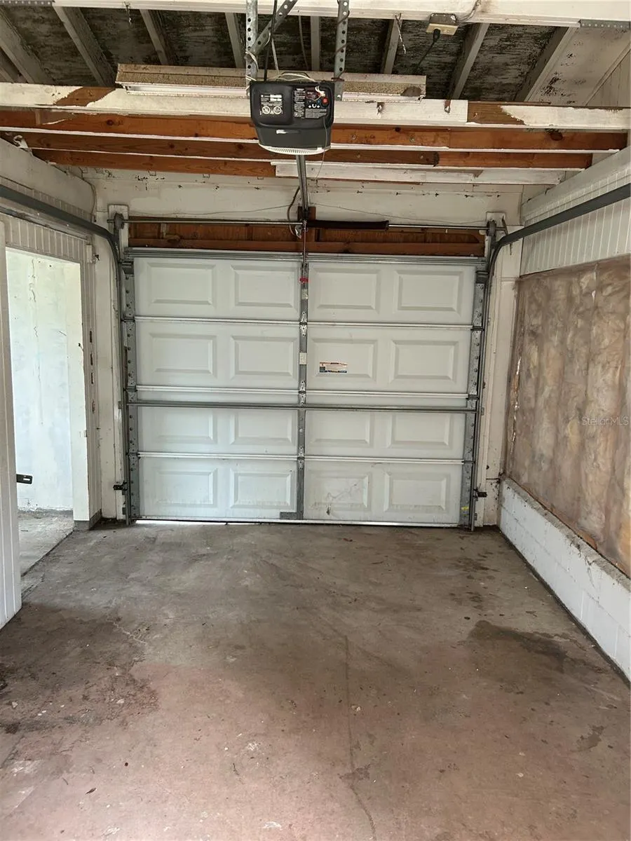 1109 W PAGE DR