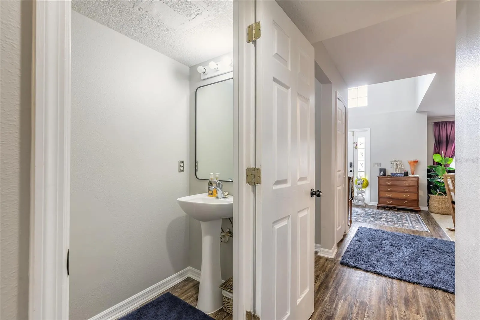 1003 DAMPIERRE CT