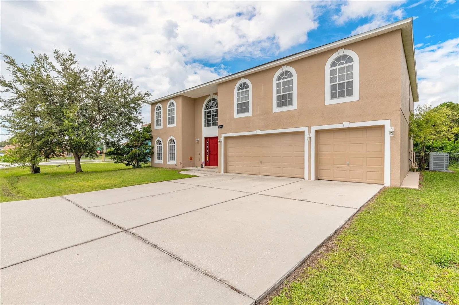 1003 DAMPIERRE CT