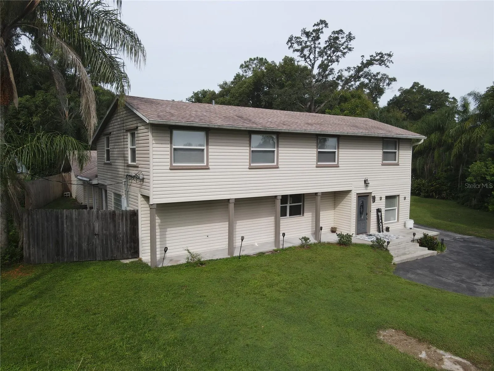 500 FOREST LAKE DR