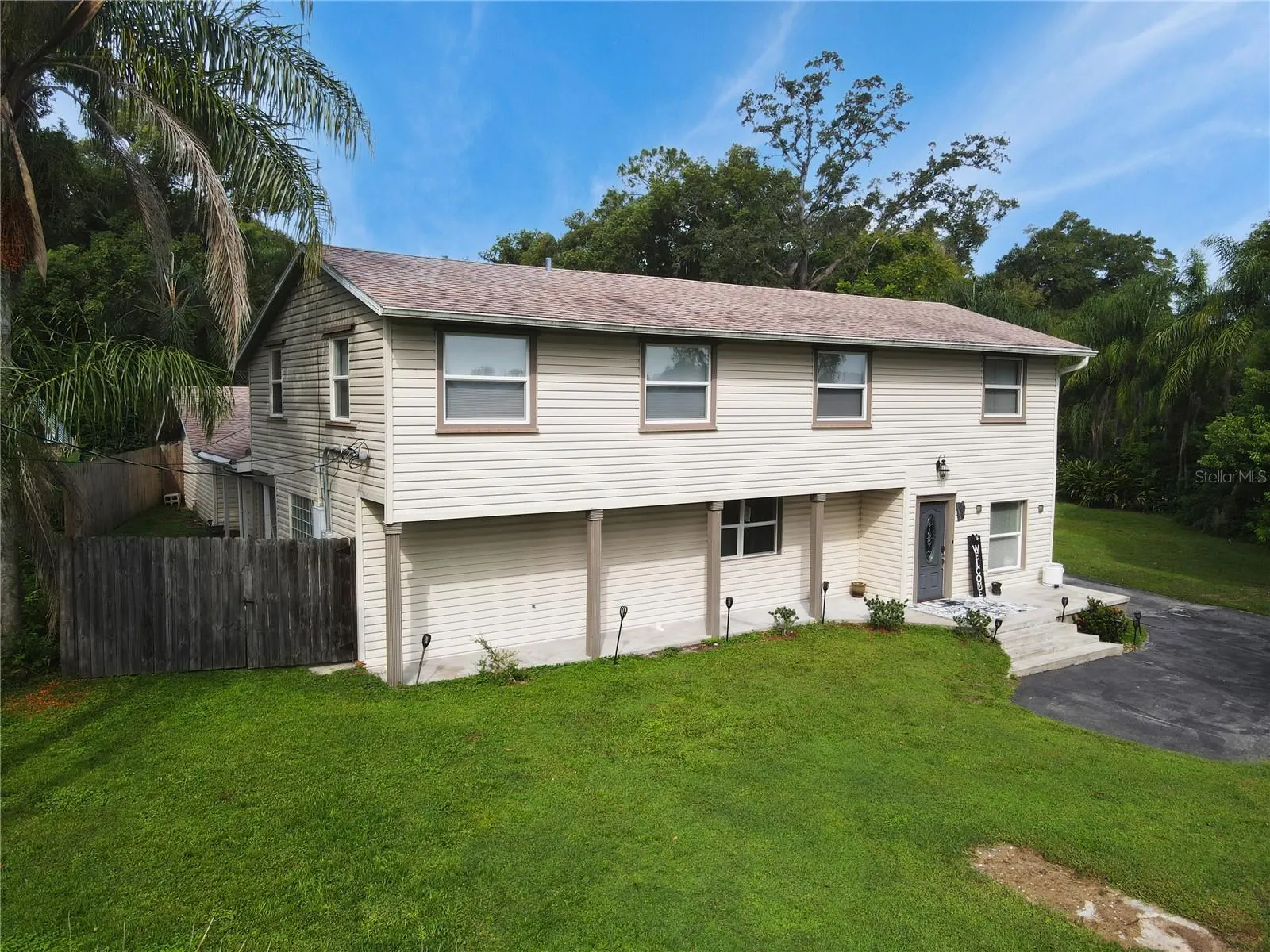 500 FOREST LAKE DR