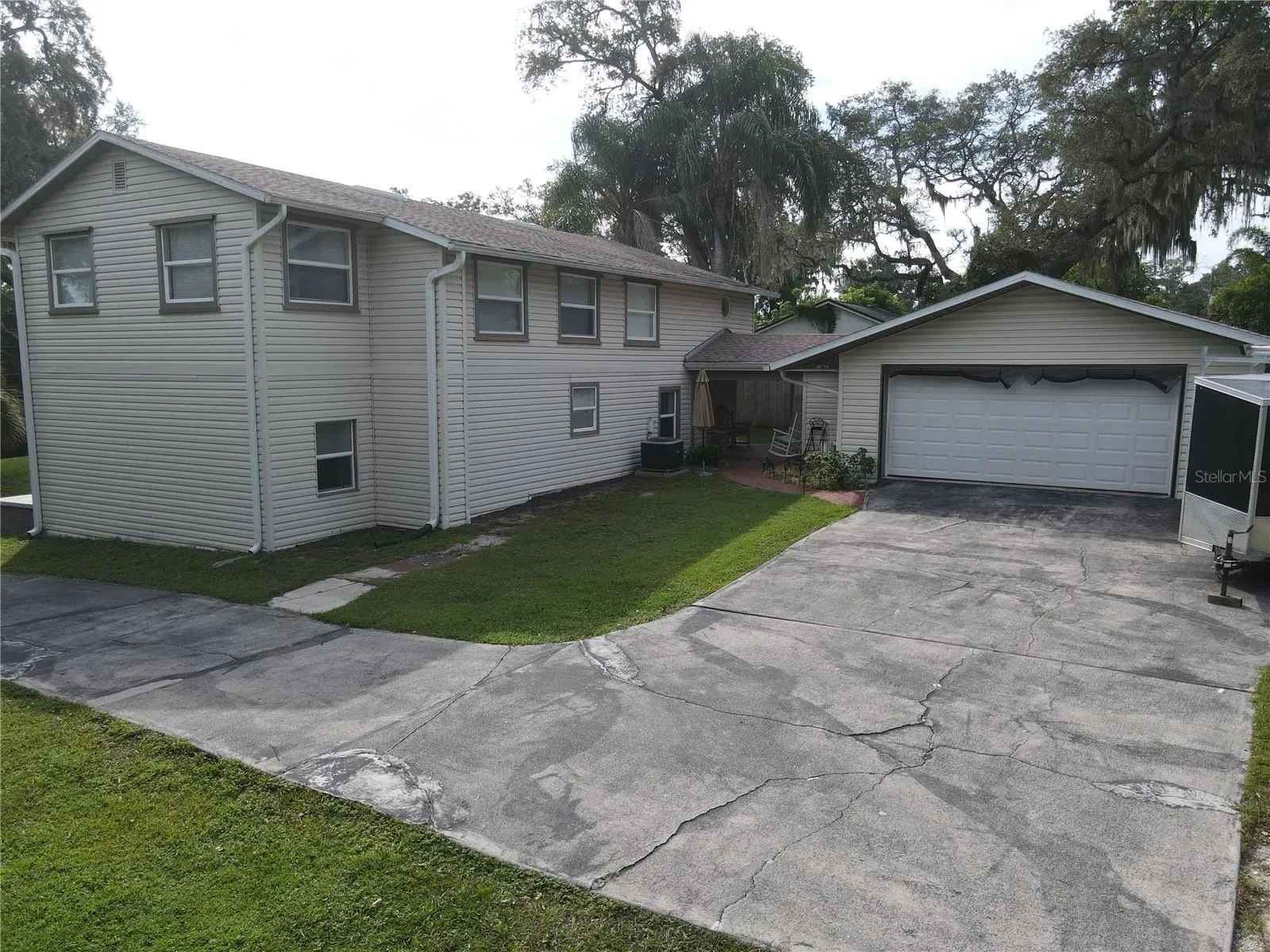 500 FOREST LAKE DR