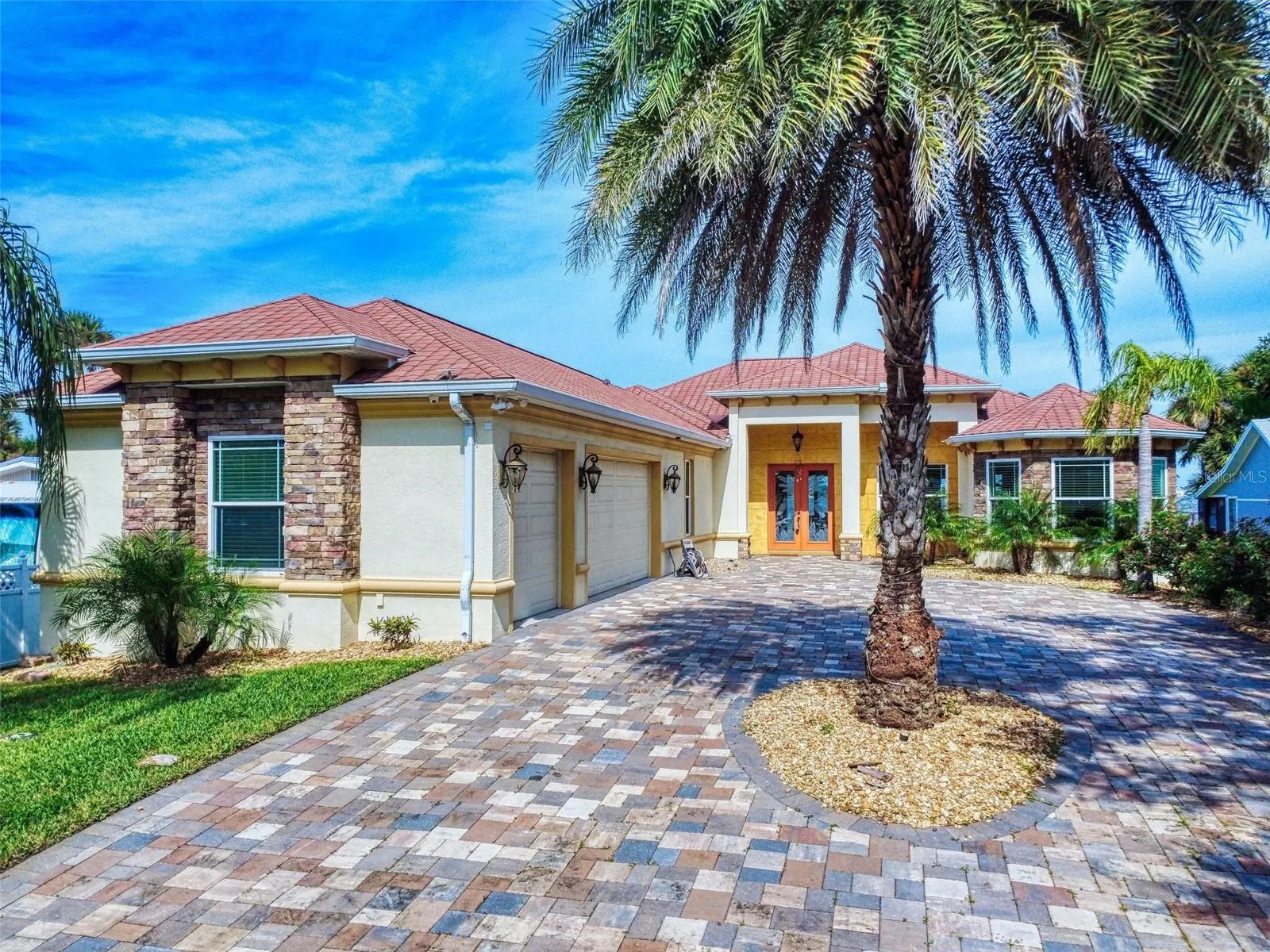 2227 S PALMETTO AVE