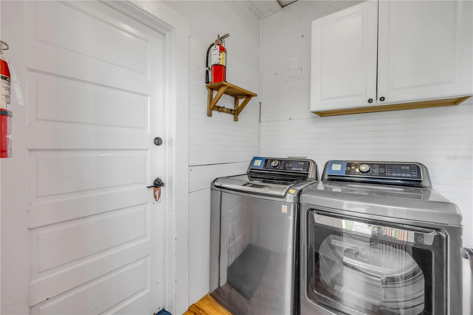 200 LIVE OAK ST