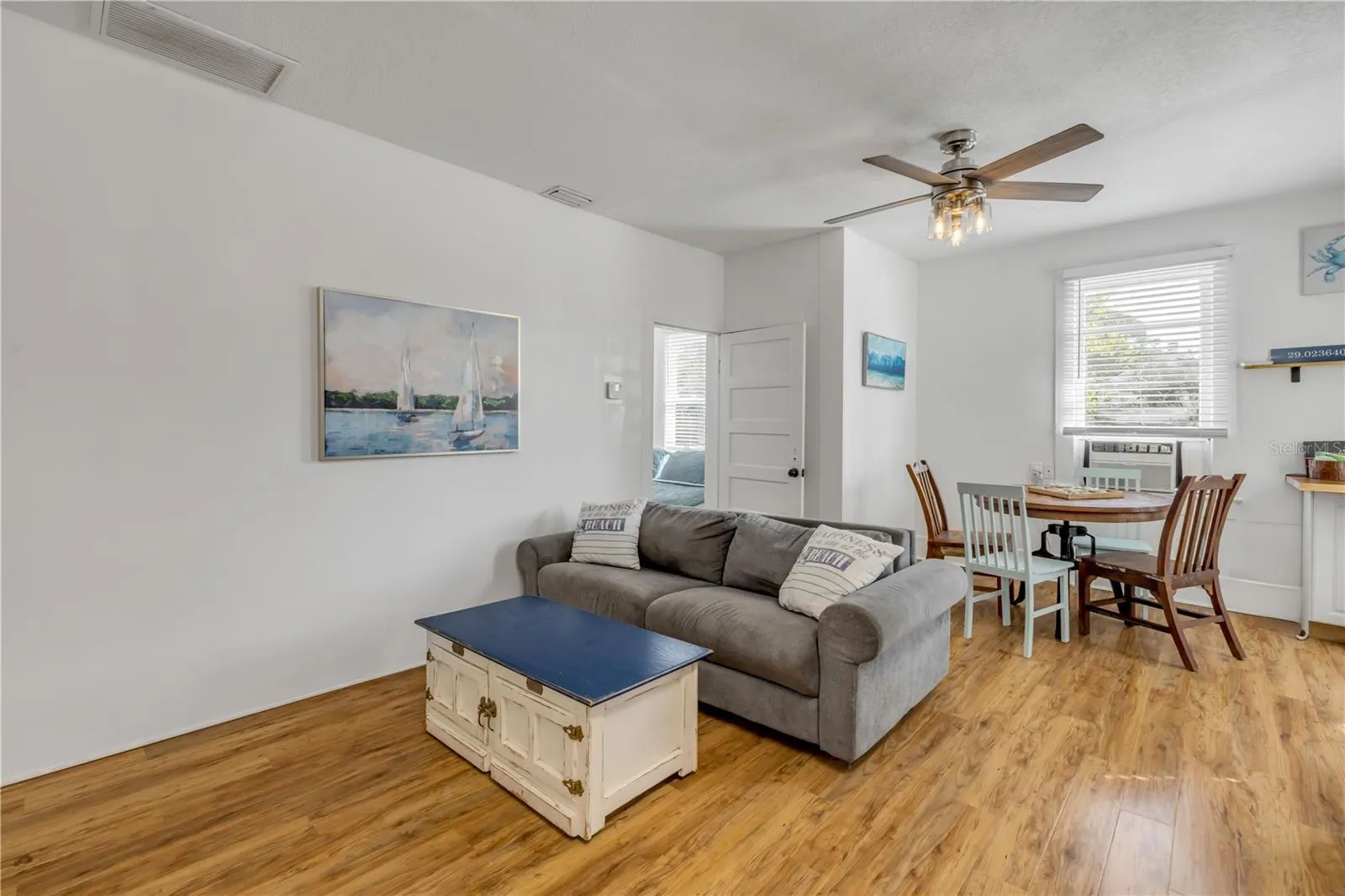 200 LIVE OAK ST