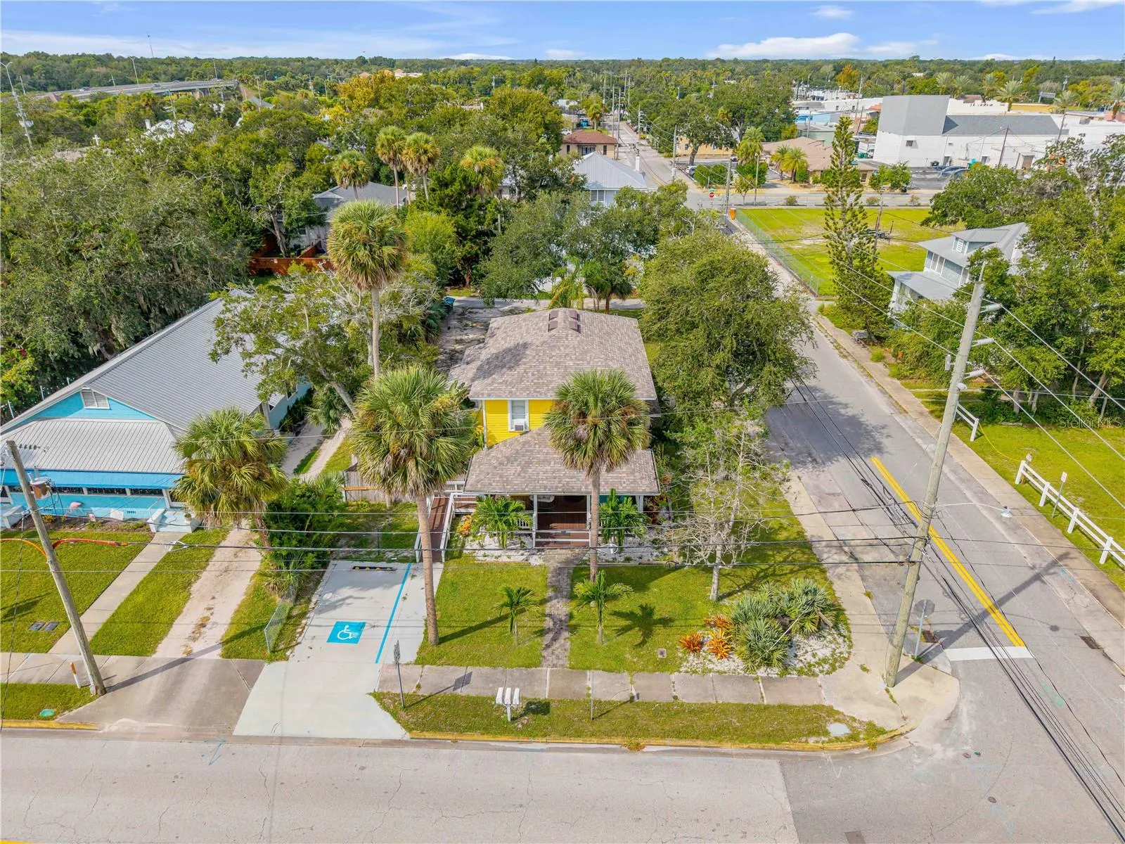 200 LIVE OAK ST