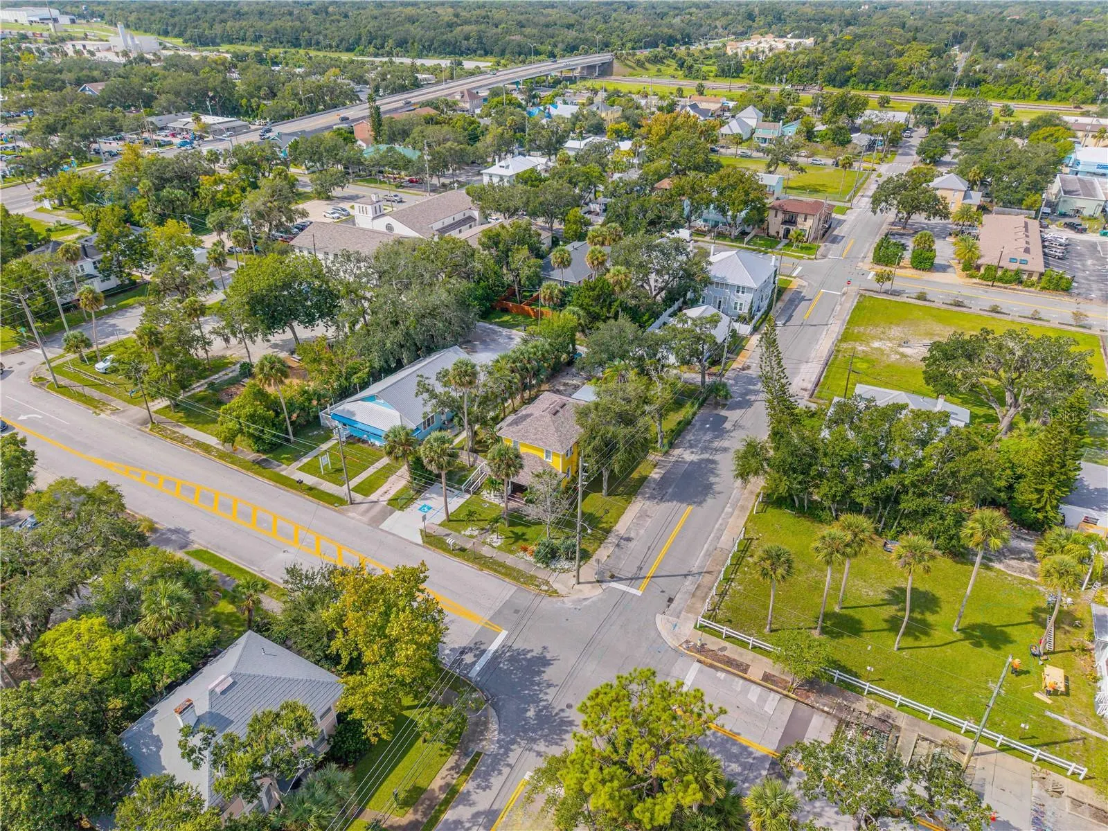 200 LIVE OAK ST