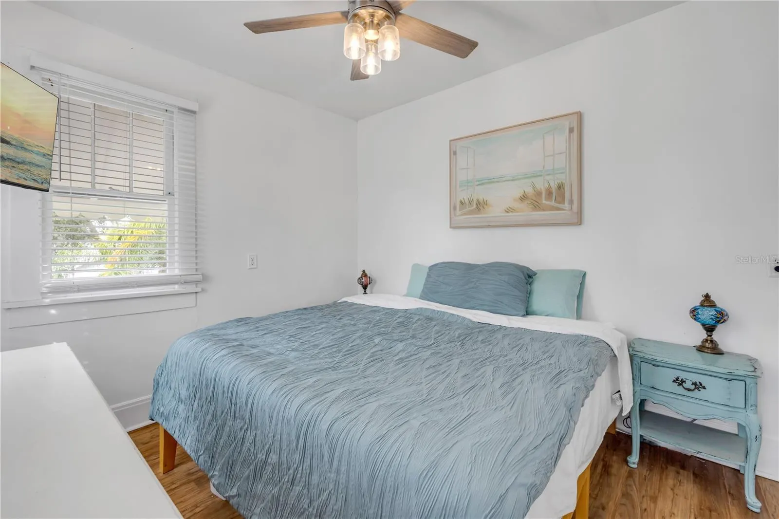 200 LIVE OAK ST