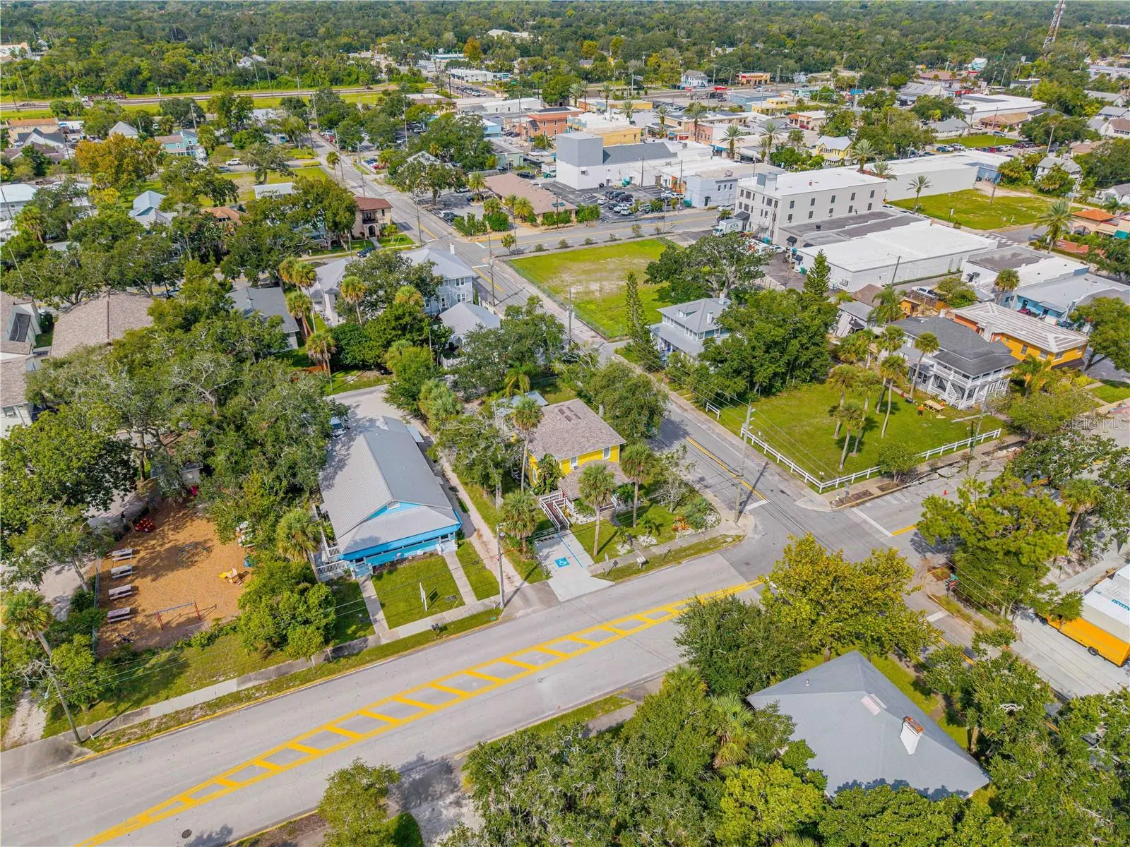 200 LIVE OAK ST