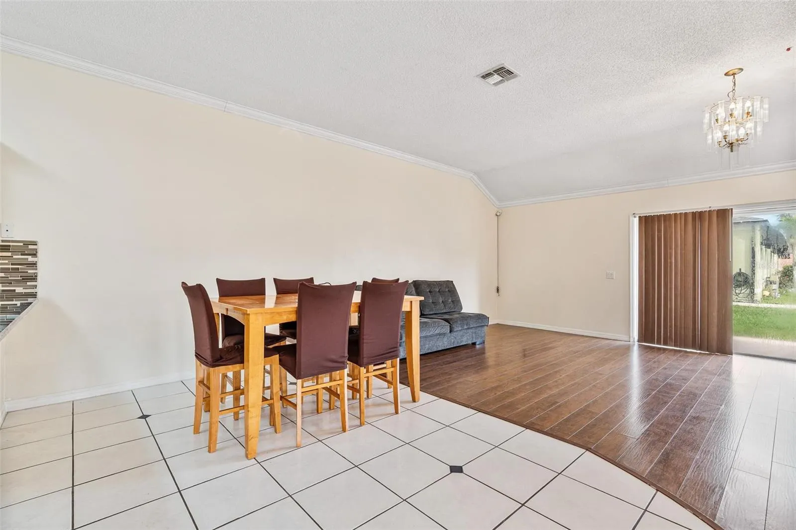 1030 UNIVERSAL REST PL