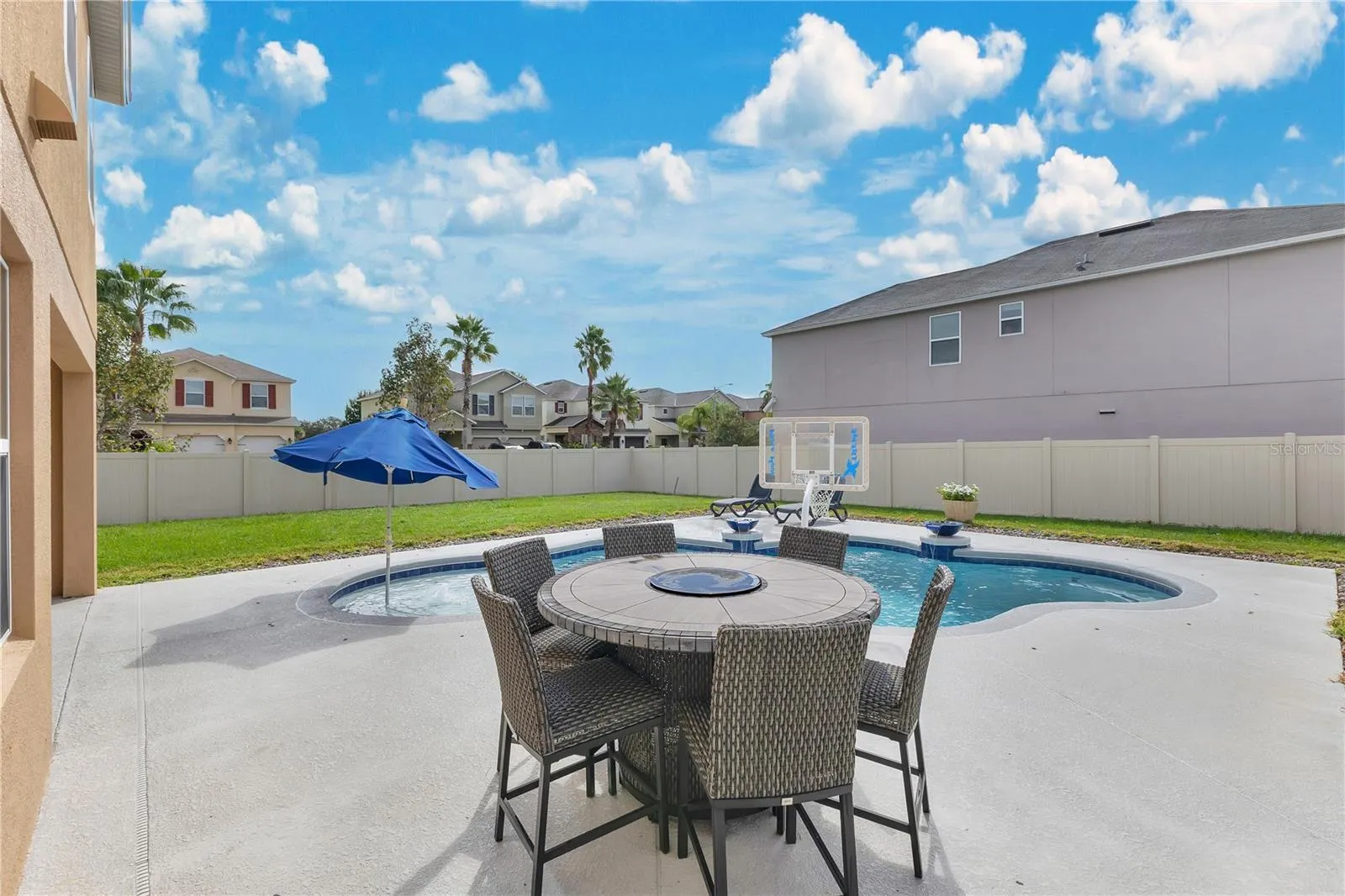 2770 MONTICELLO WAY