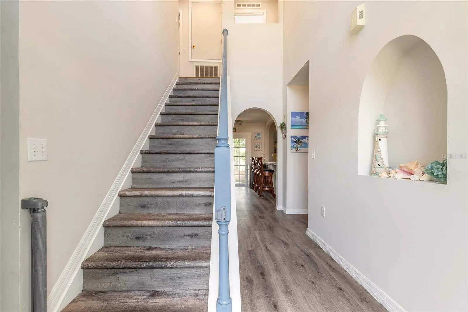 216 STONY POINT DR