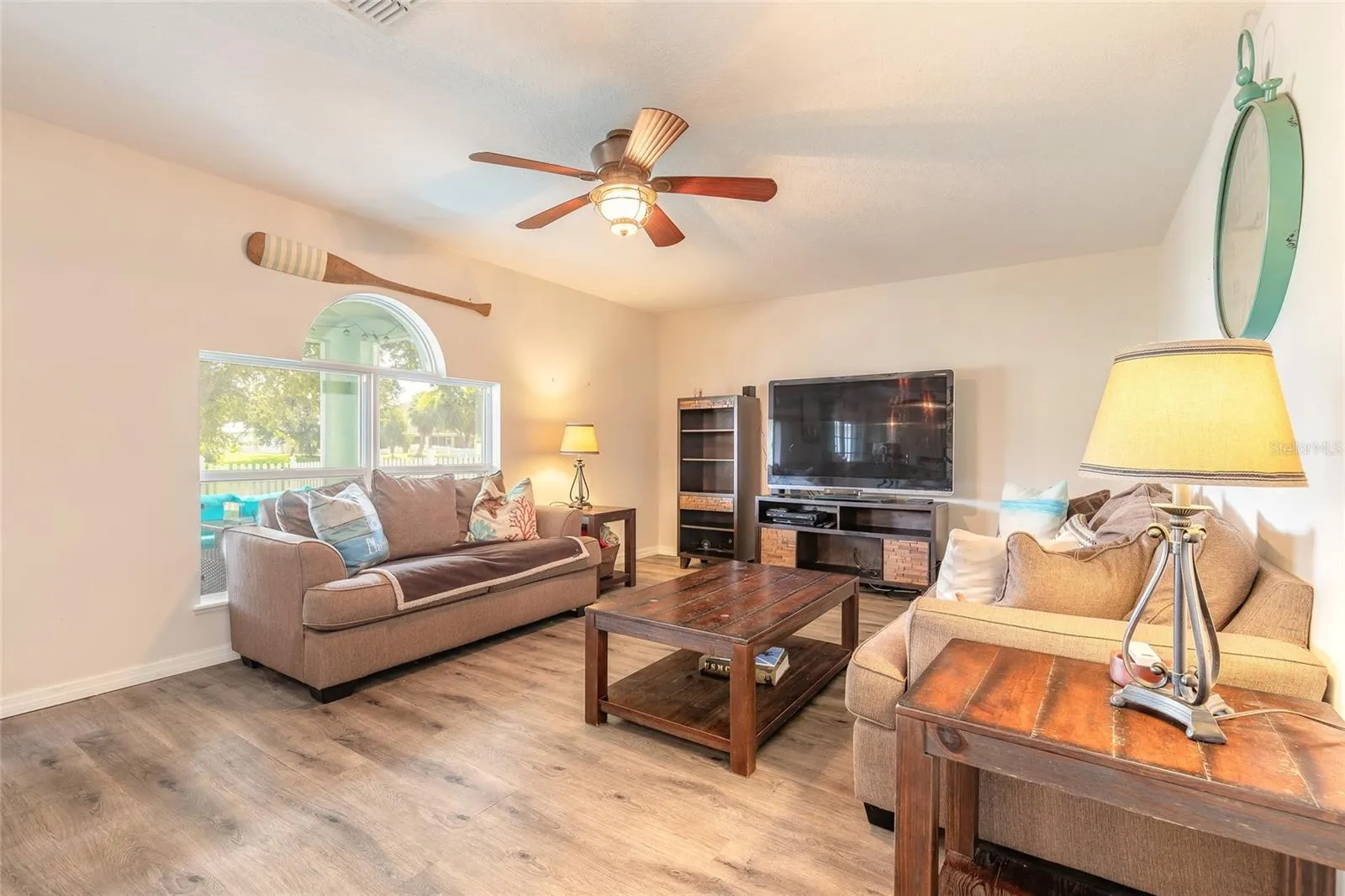 216 STONY POINT DR