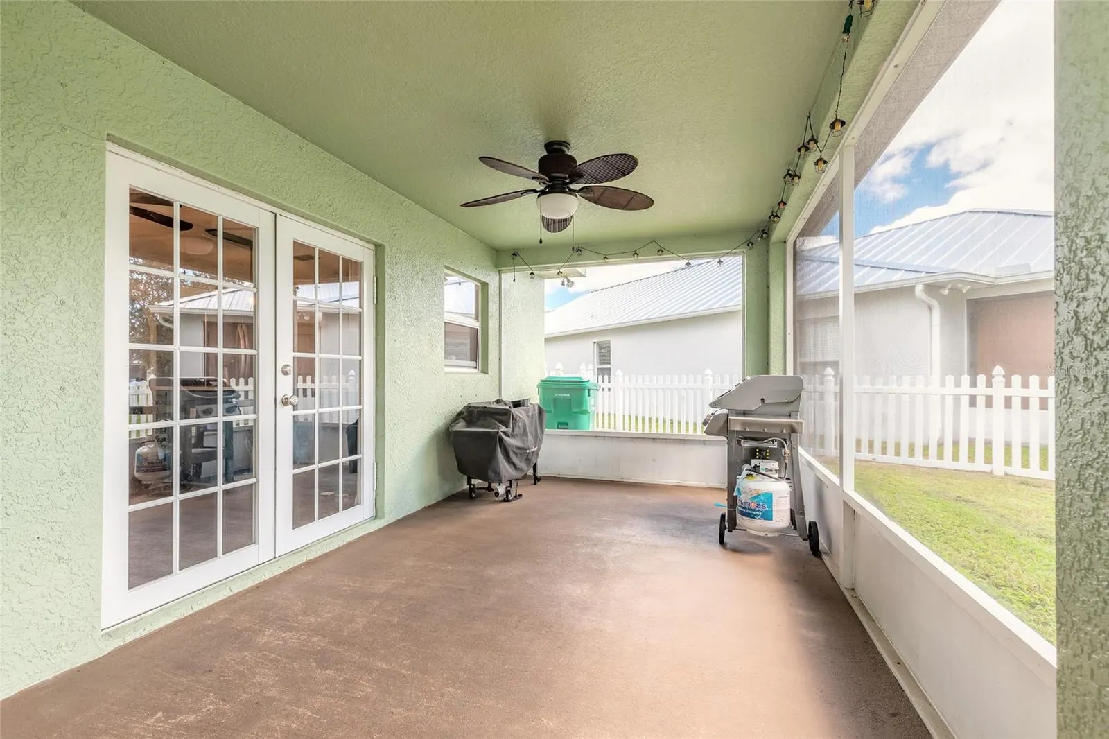 216 STONY POINT DR