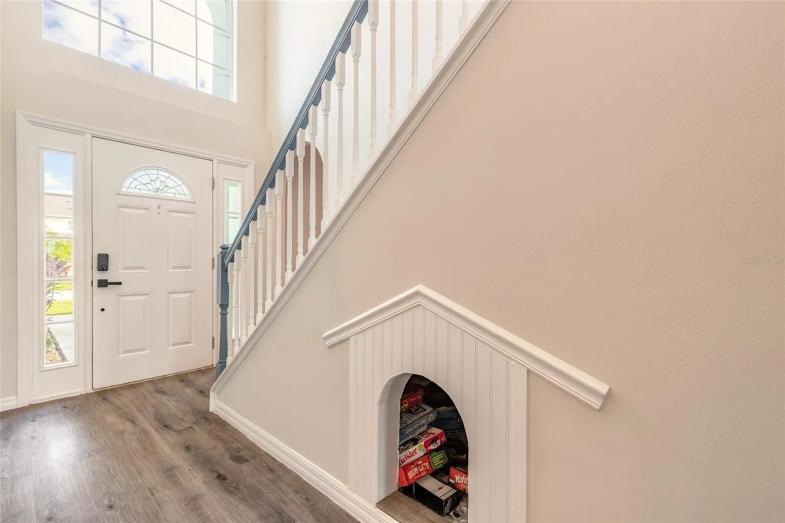 216 STONY POINT DR