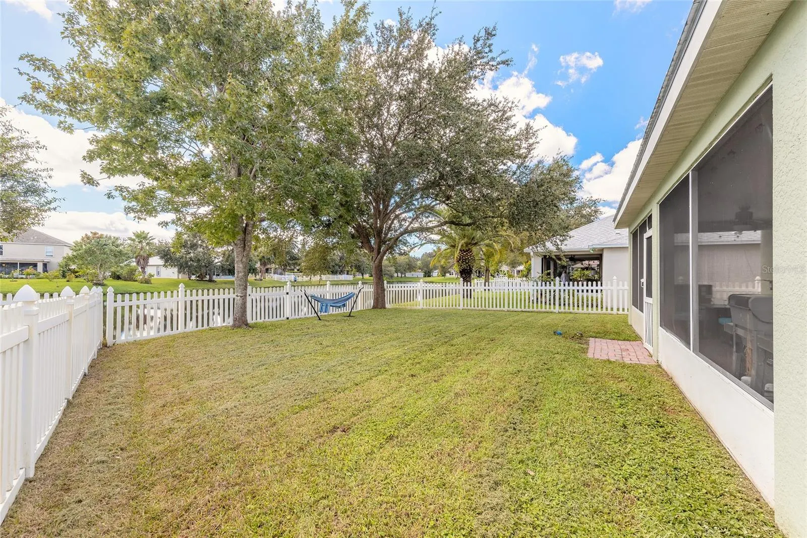 216 STONY POINT DR
