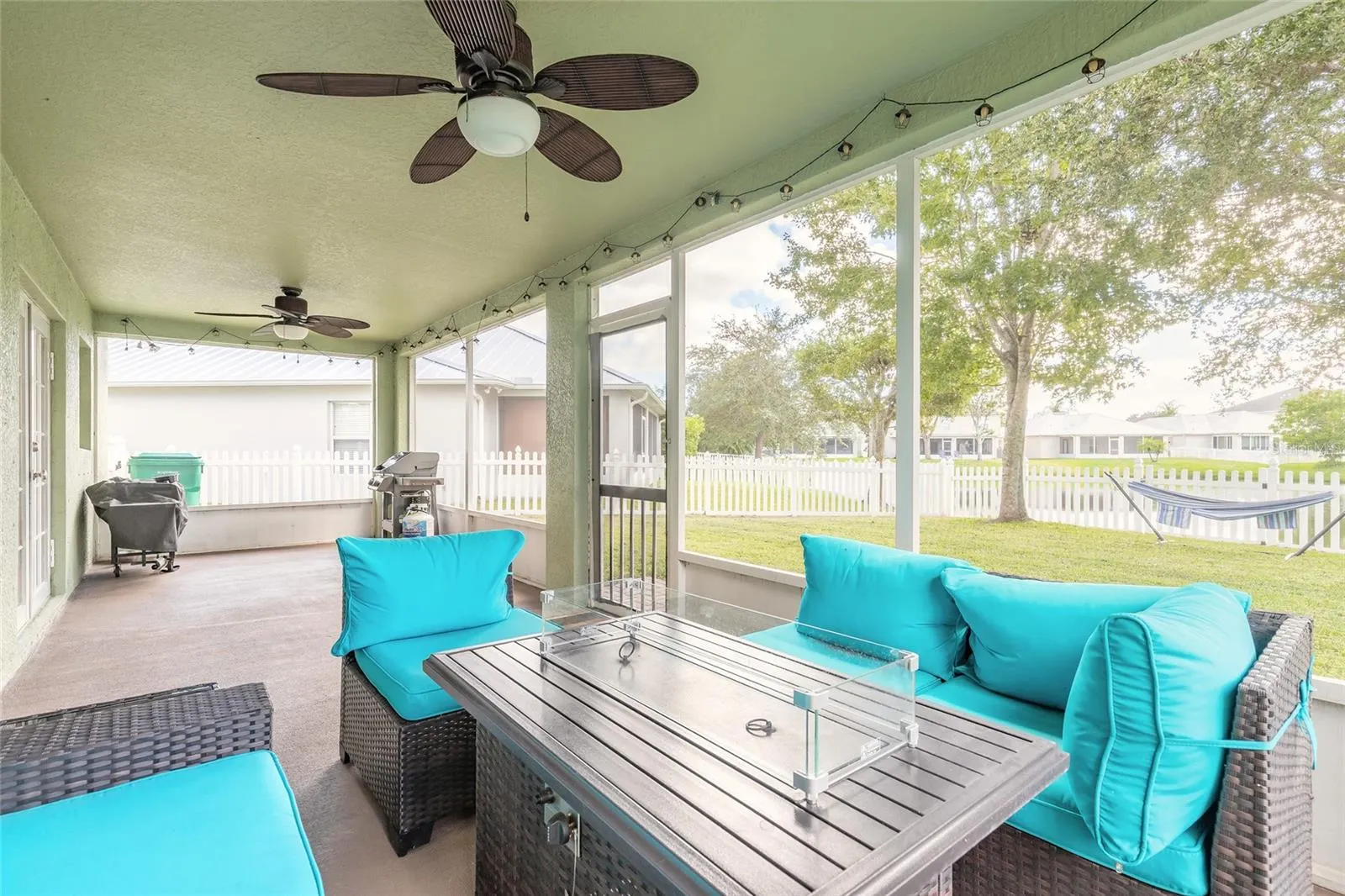 216 STONY POINT DR