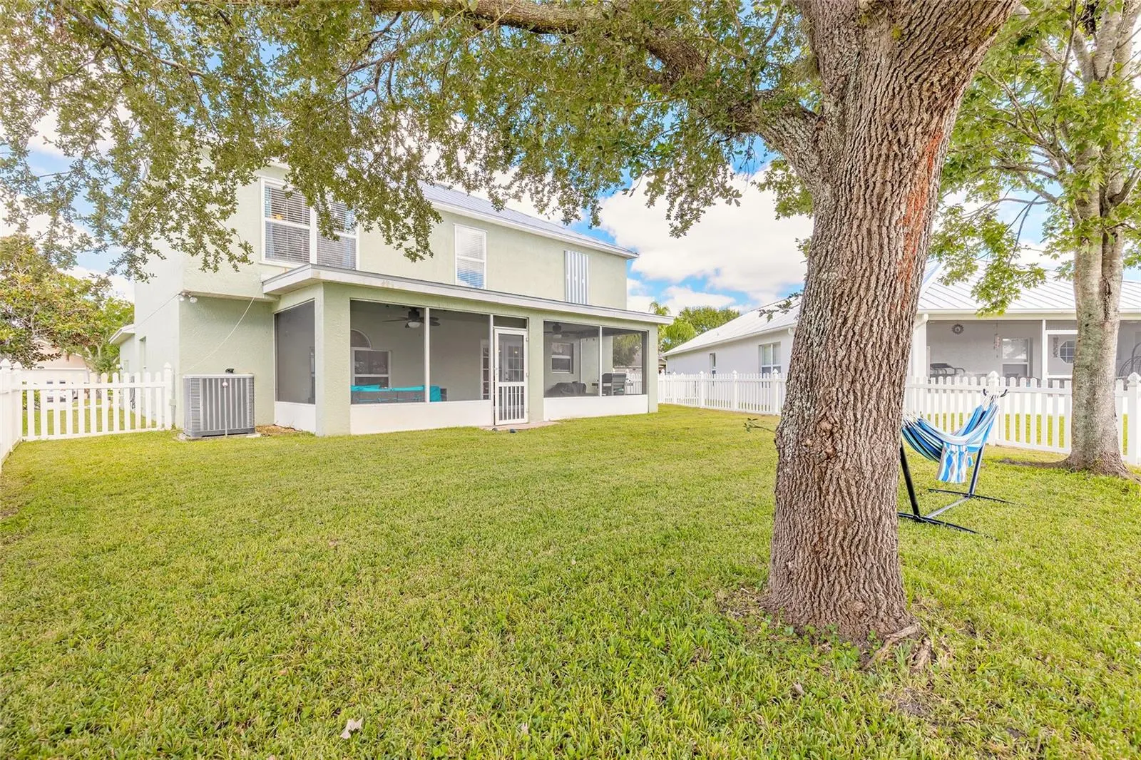 216 STONY POINT DR