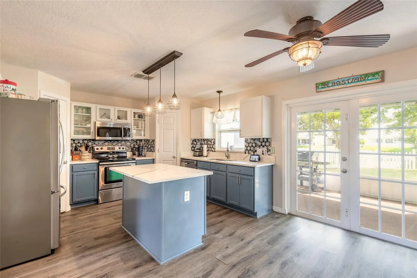 216 STONY POINT DR