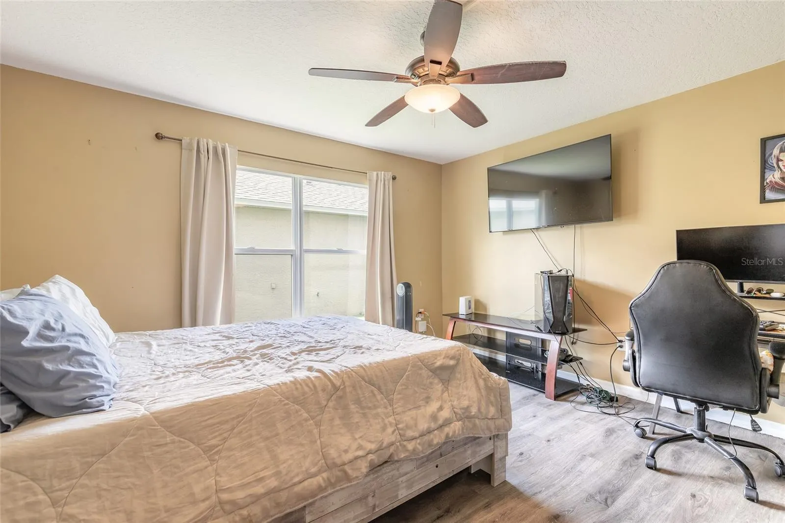 216 STONY POINT DR