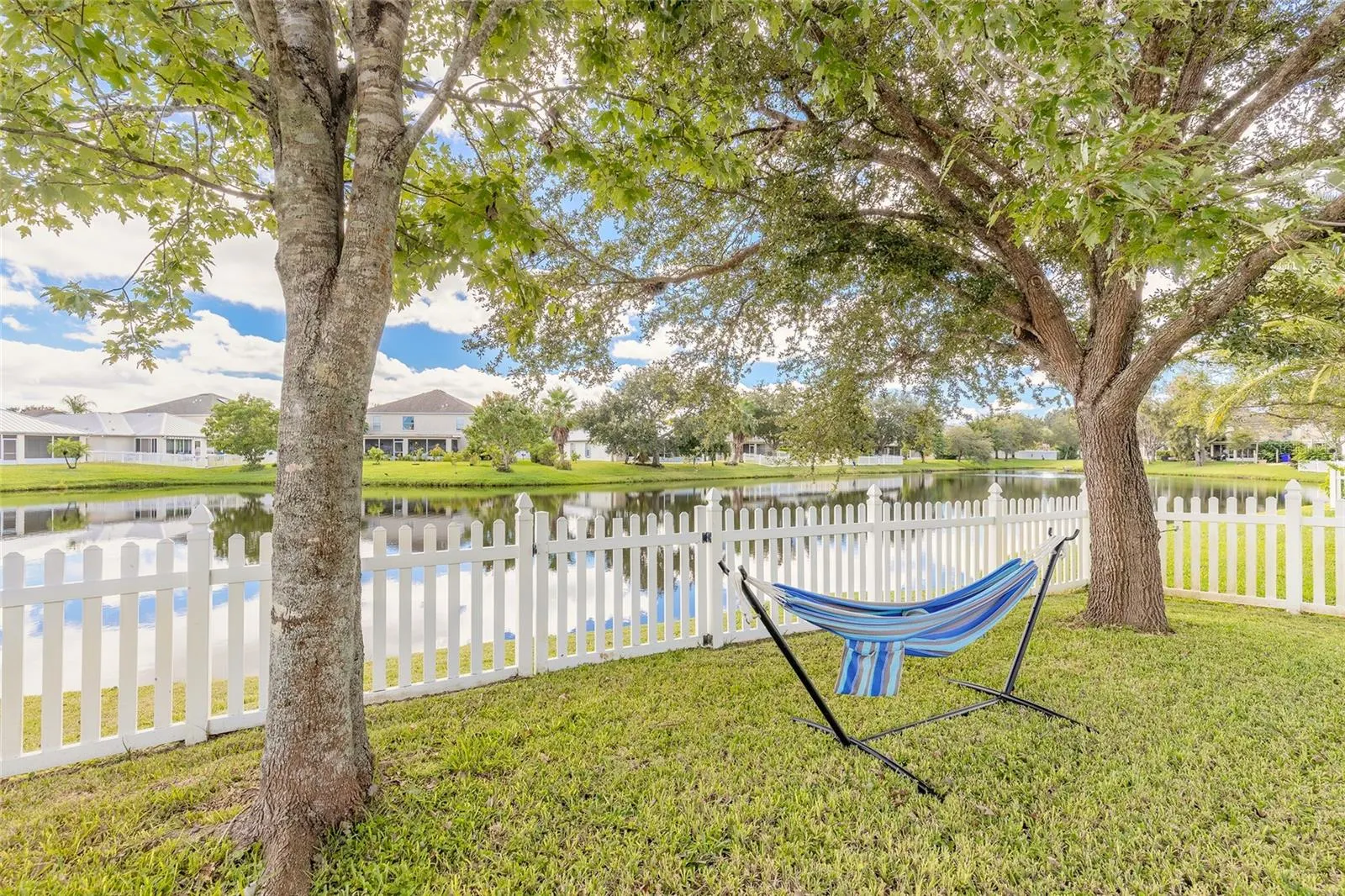 216 STONY POINT DR