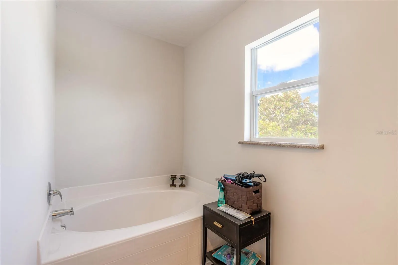 216 STONY POINT DR