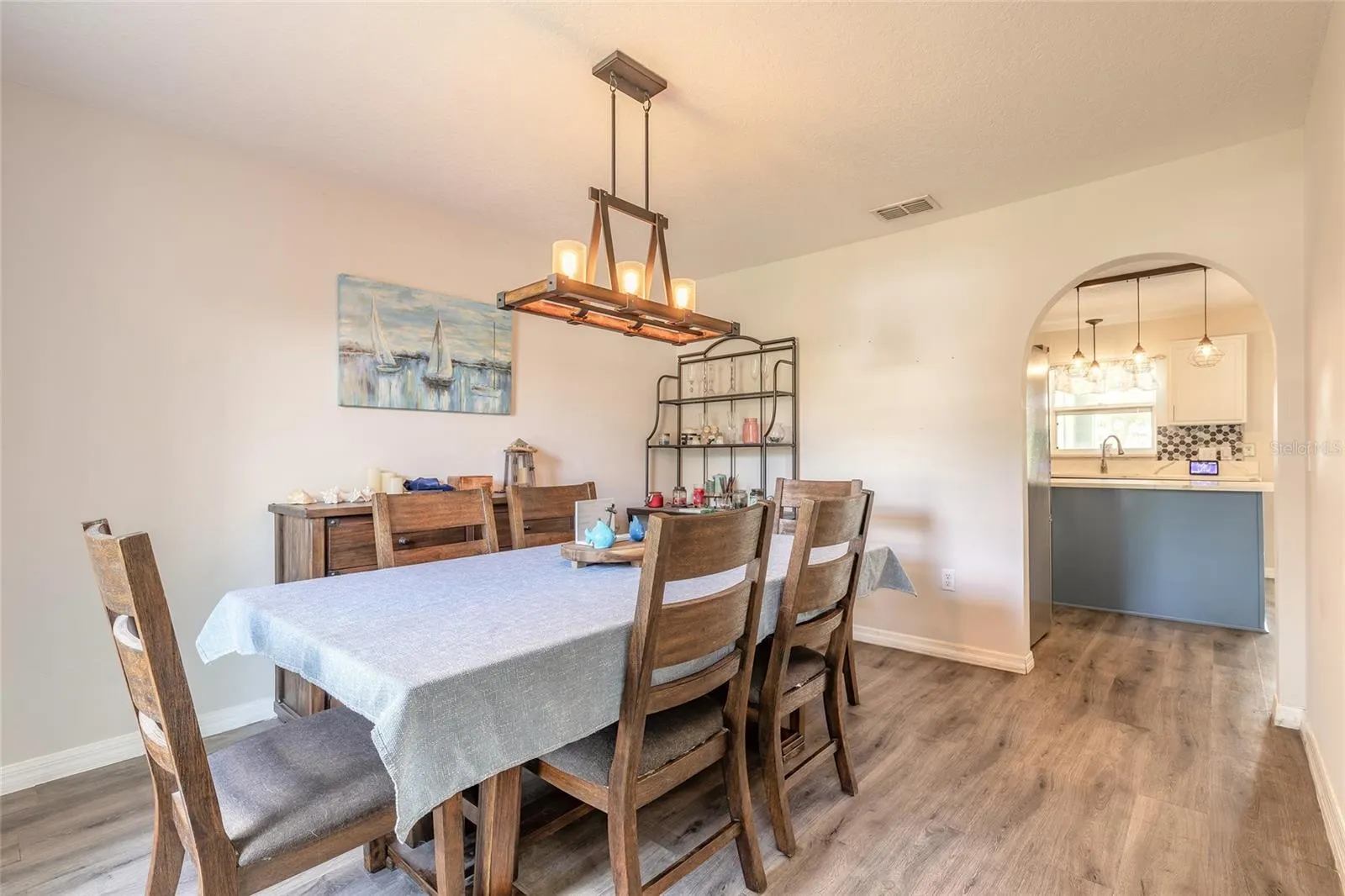216 STONY POINT DR