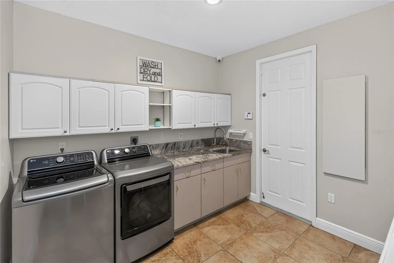 105 ALEXANDRA WOODS DR