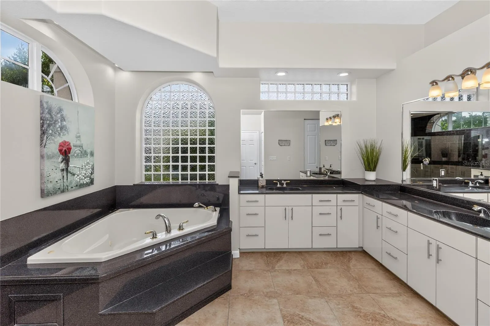 105 ALEXANDRA WOODS DR