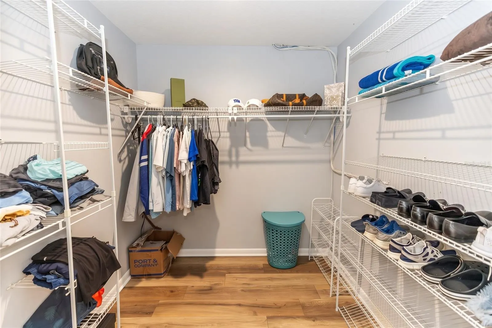 105 ALEXANDRA WOODS DR
