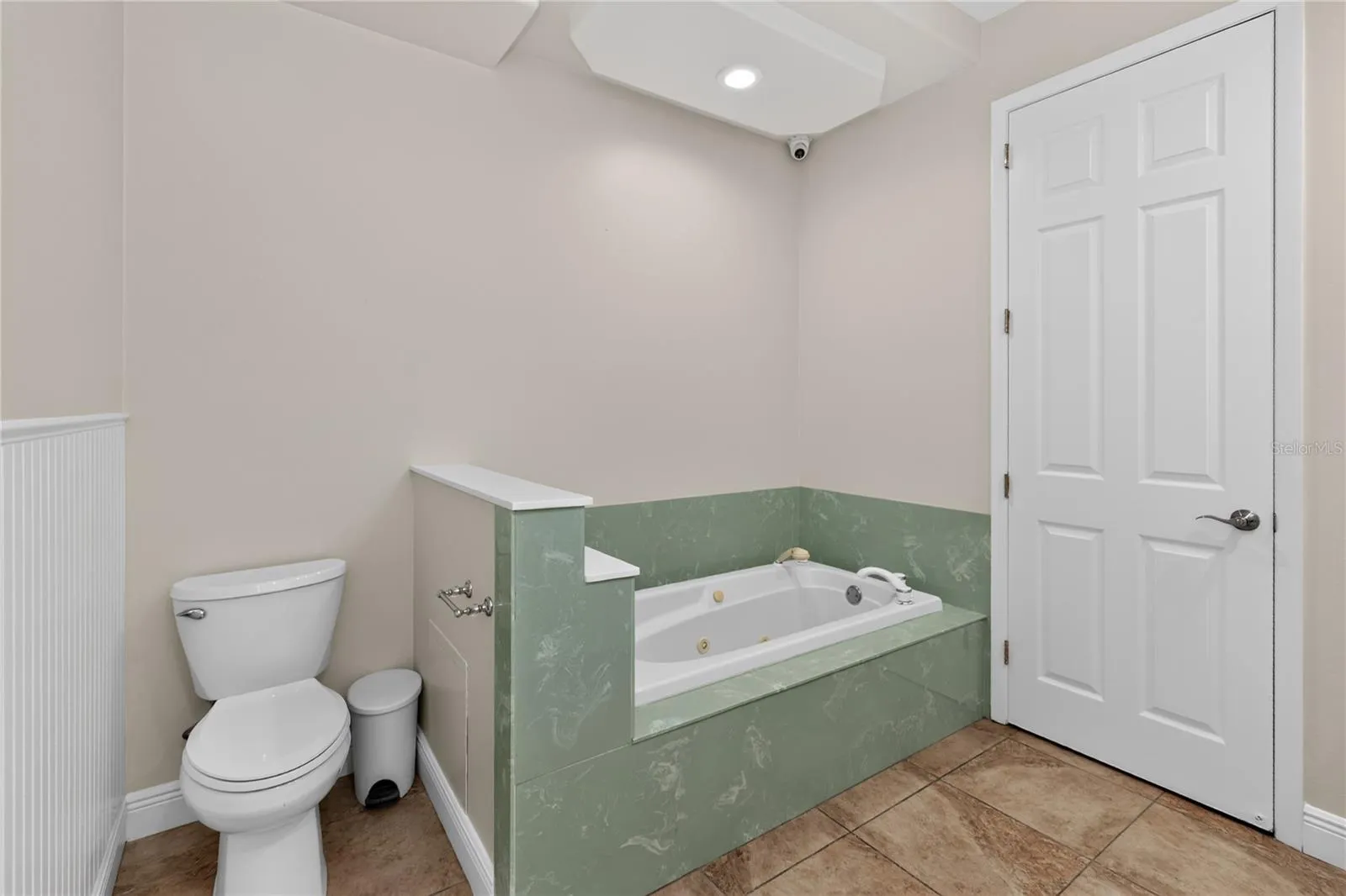105 ALEXANDRA WOODS DR