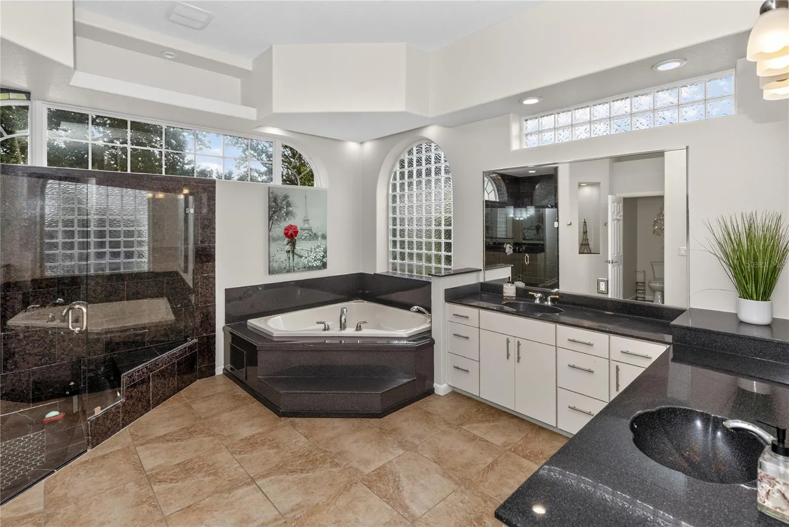 105 ALEXANDRA WOODS DR