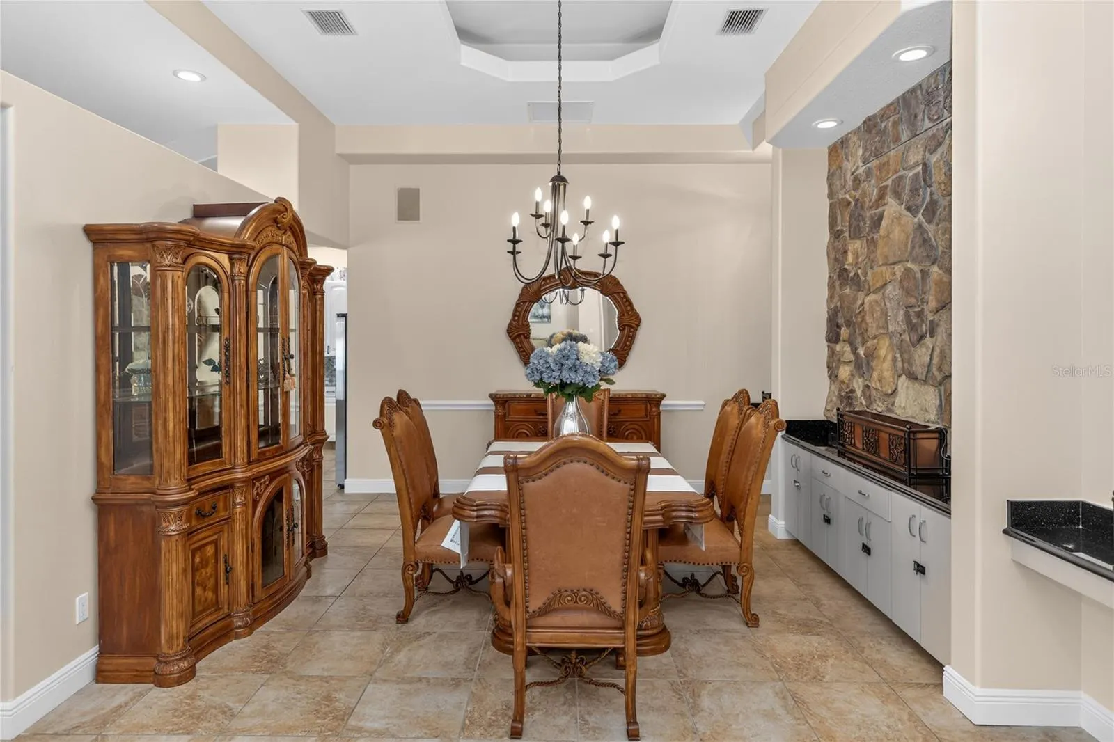 105 ALEXANDRA WOODS DR