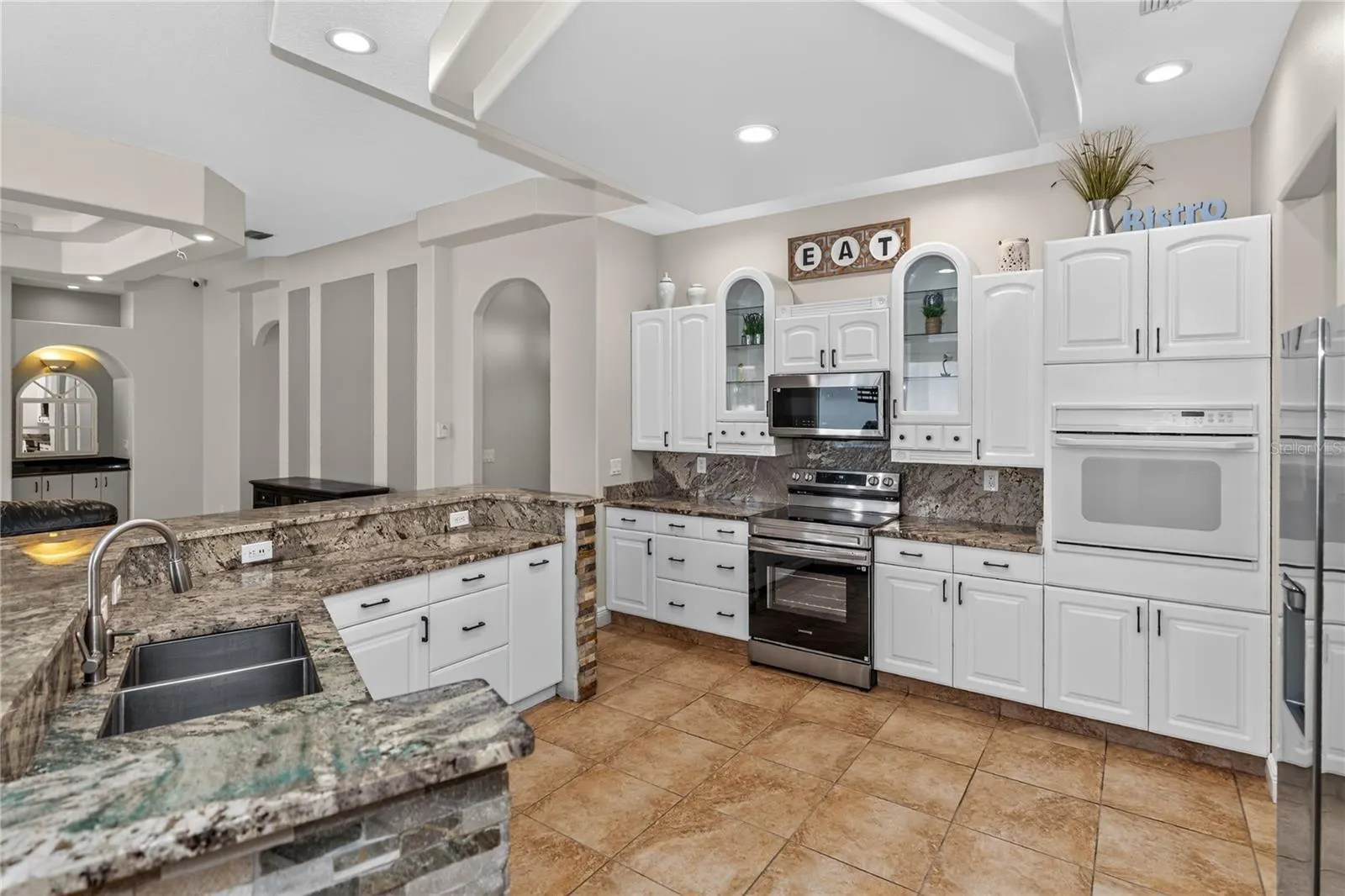 105 ALEXANDRA WOODS DR