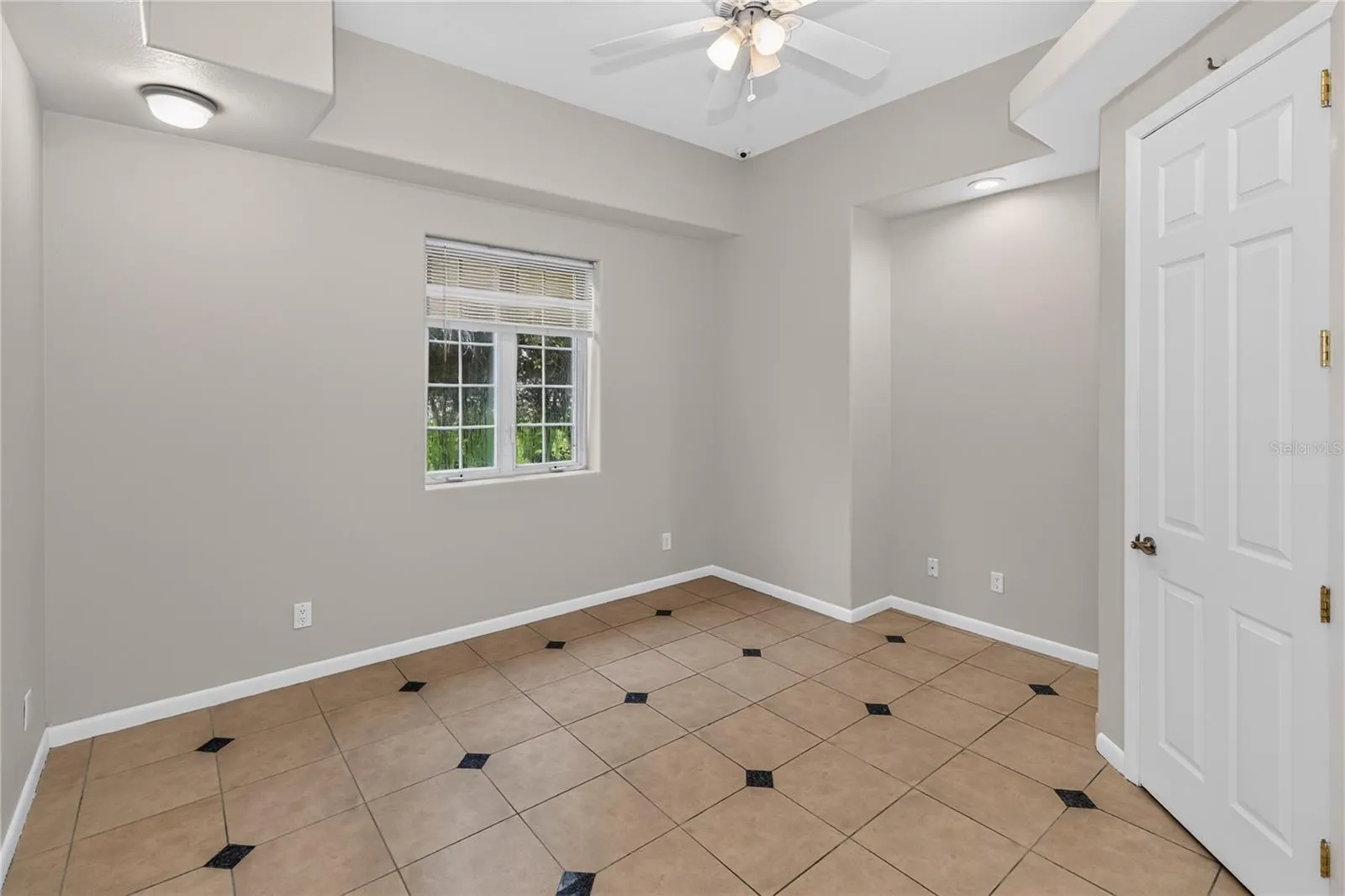105 ALEXANDRA WOODS DR