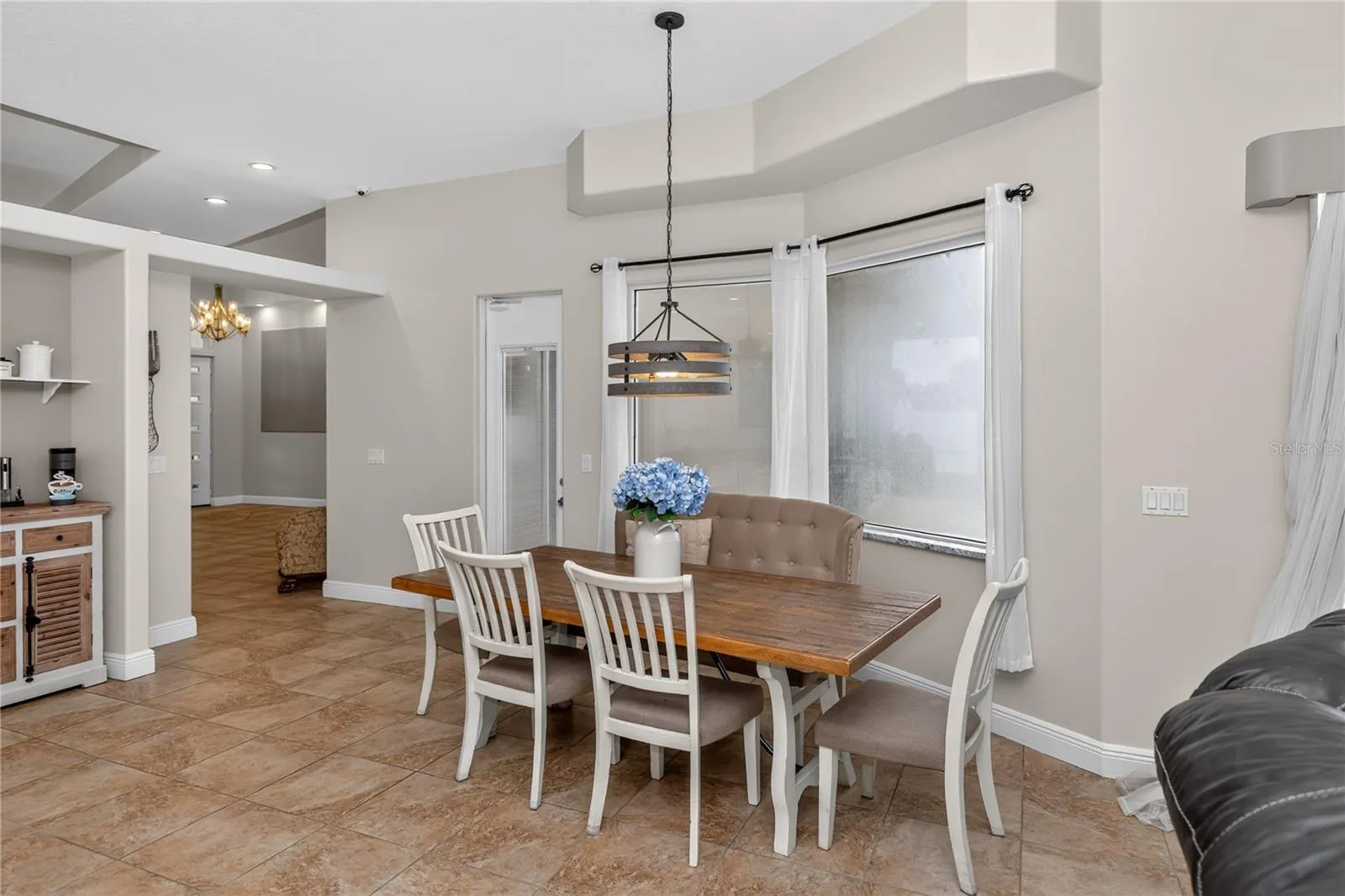 105 ALEXANDRA WOODS DR