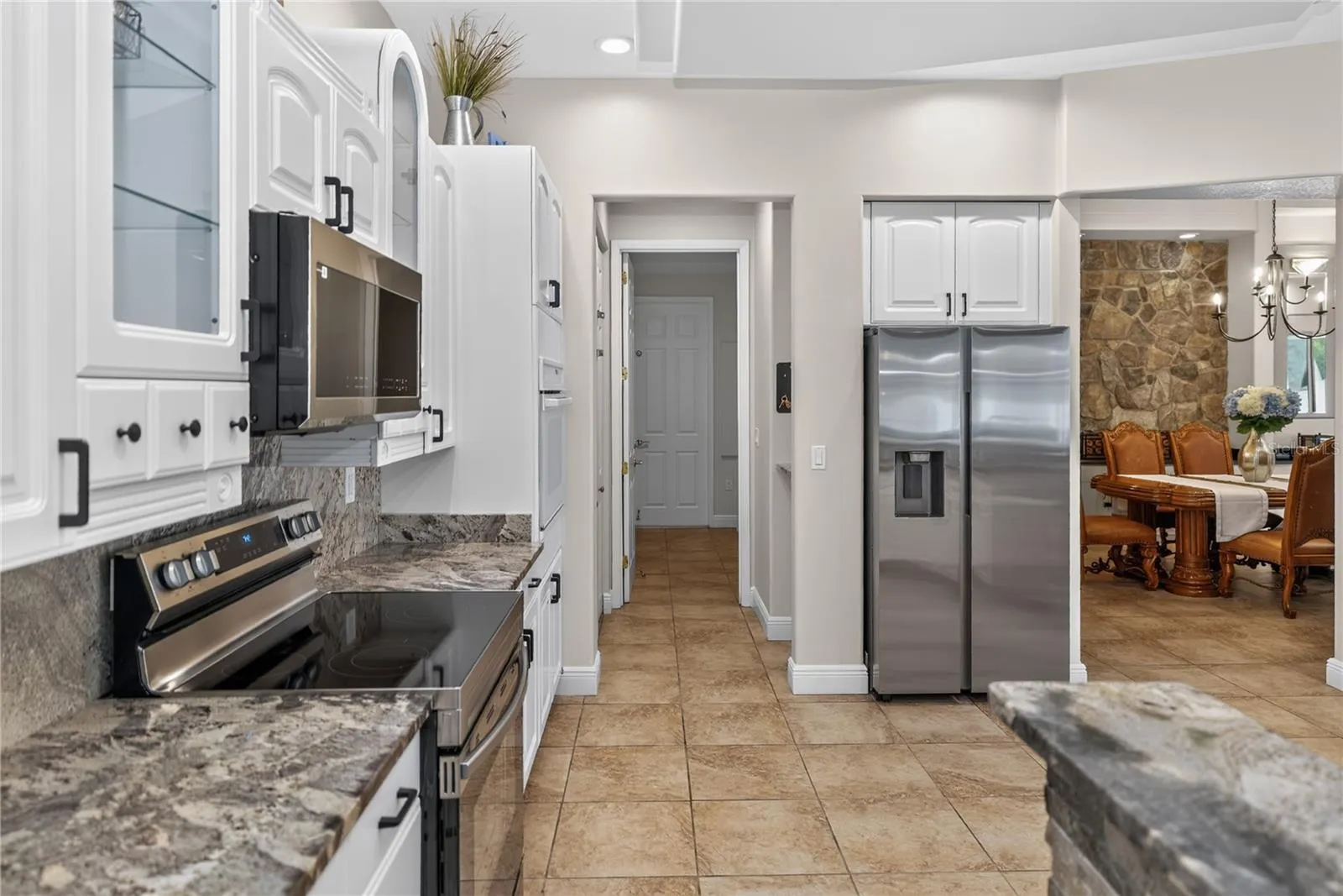 105 ALEXANDRA WOODS DR