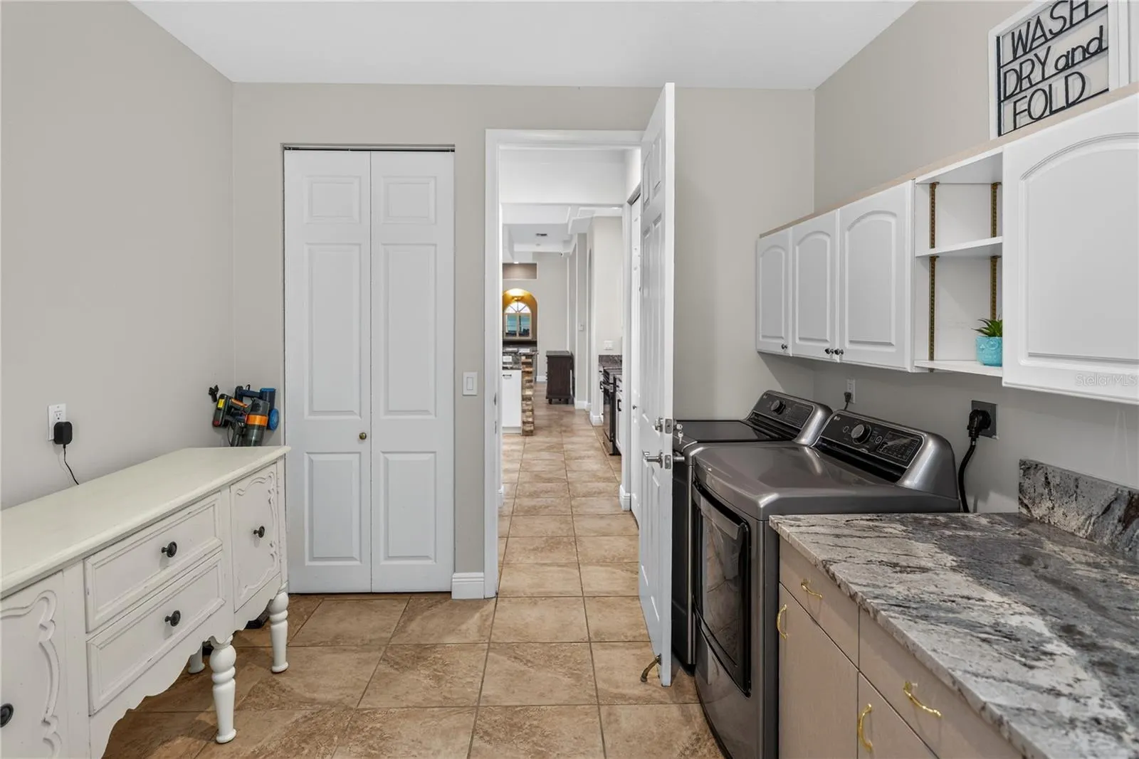 105 ALEXANDRA WOODS DR