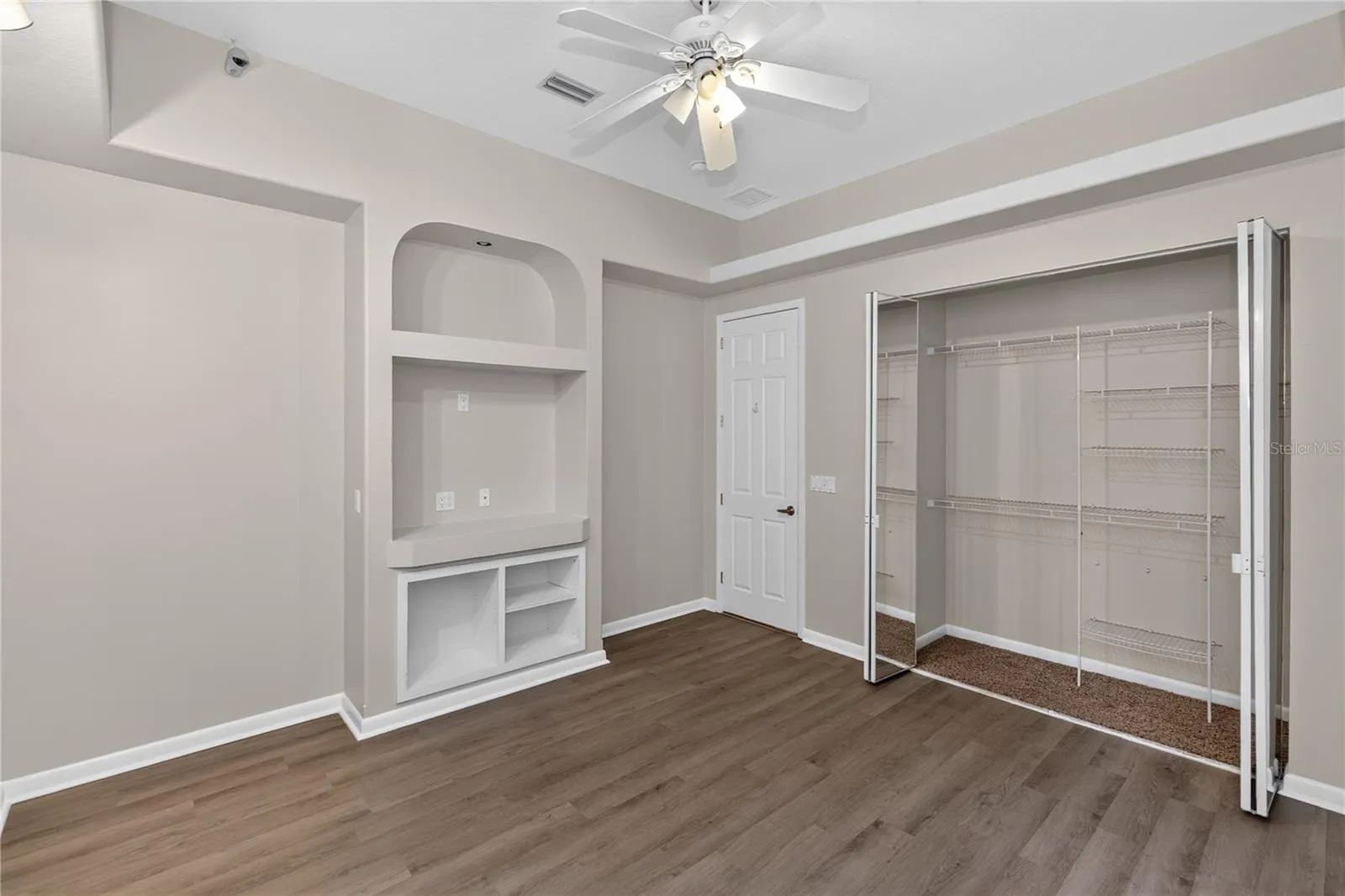 105 ALEXANDRA WOODS DR