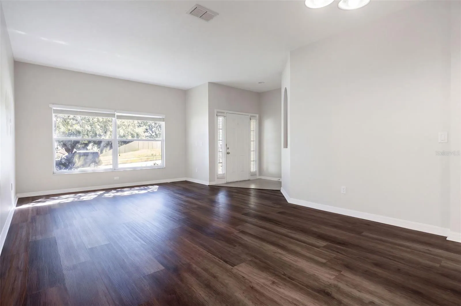 1416 LONGVILLE CIR