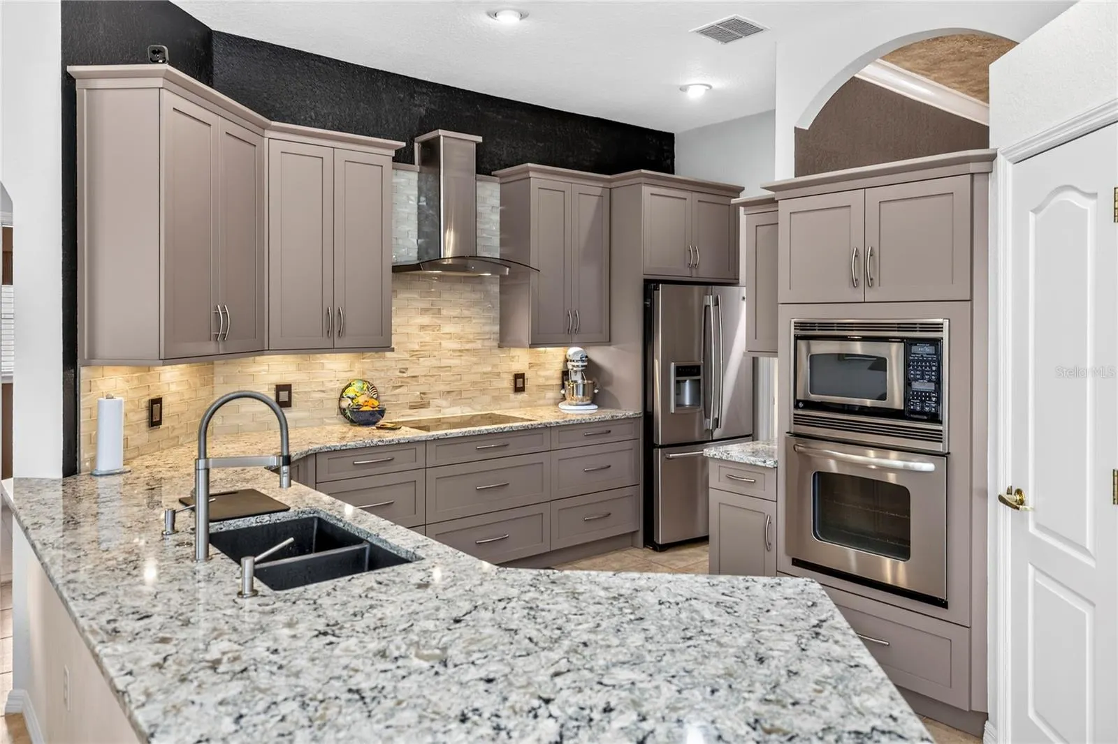313 HAMPTON HILLS CT