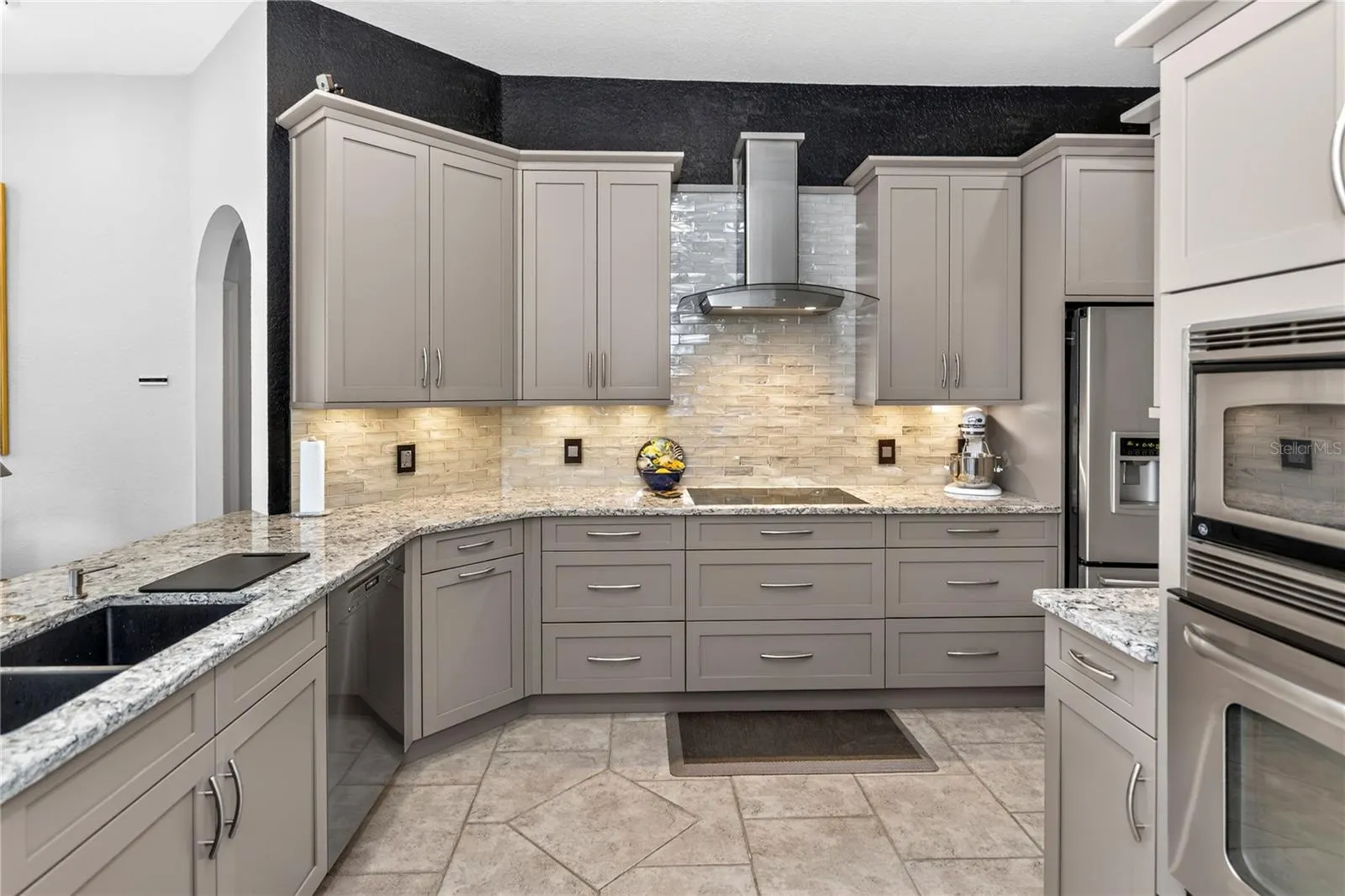 313 HAMPTON HILLS CT