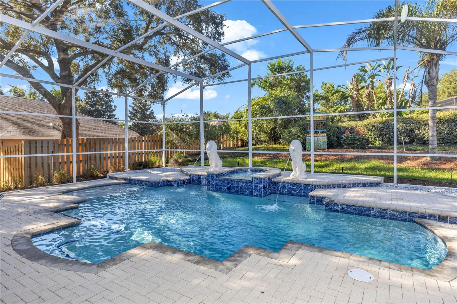 313 HAMPTON HILLS CT