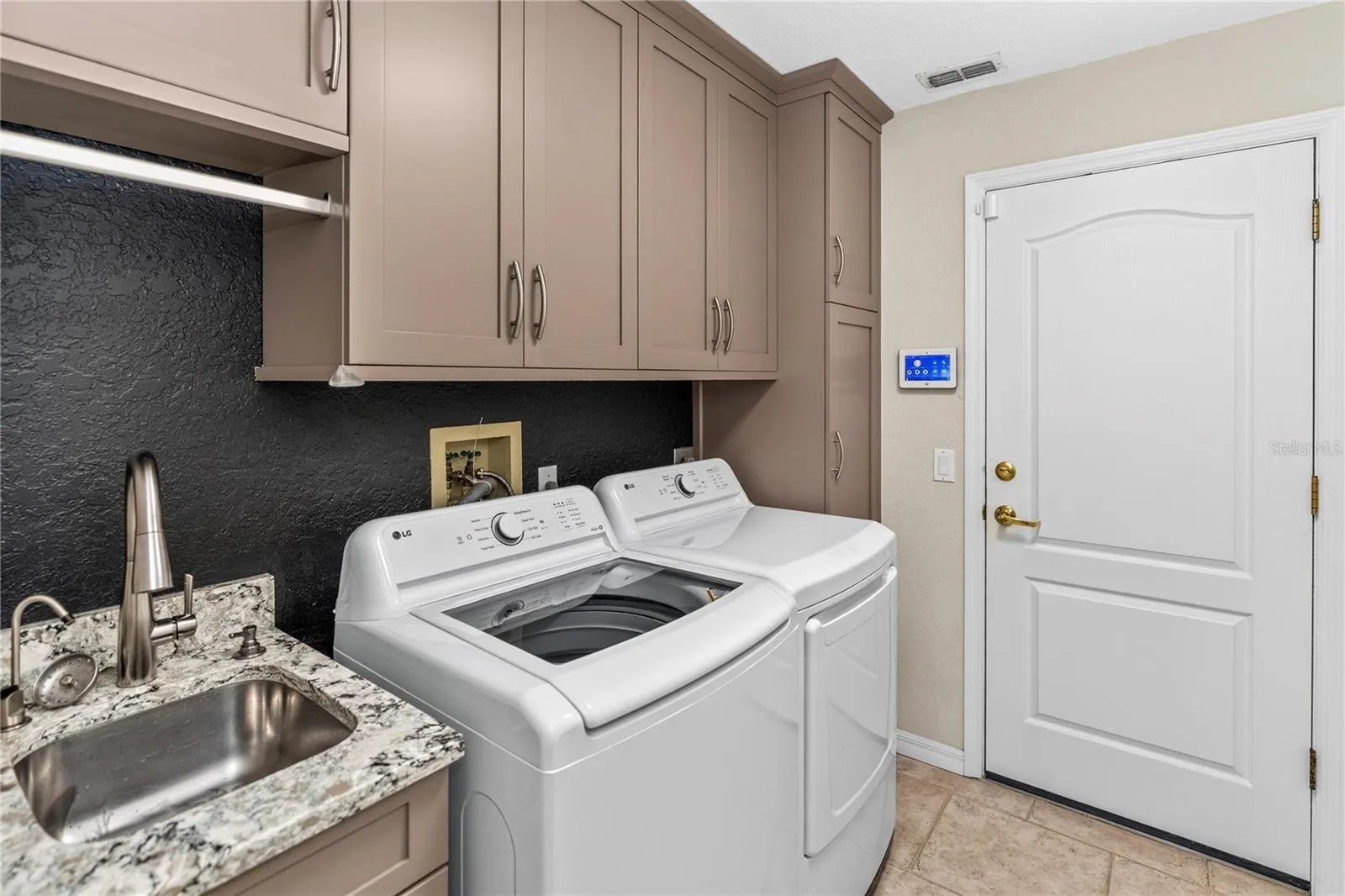 313 HAMPTON HILLS CT