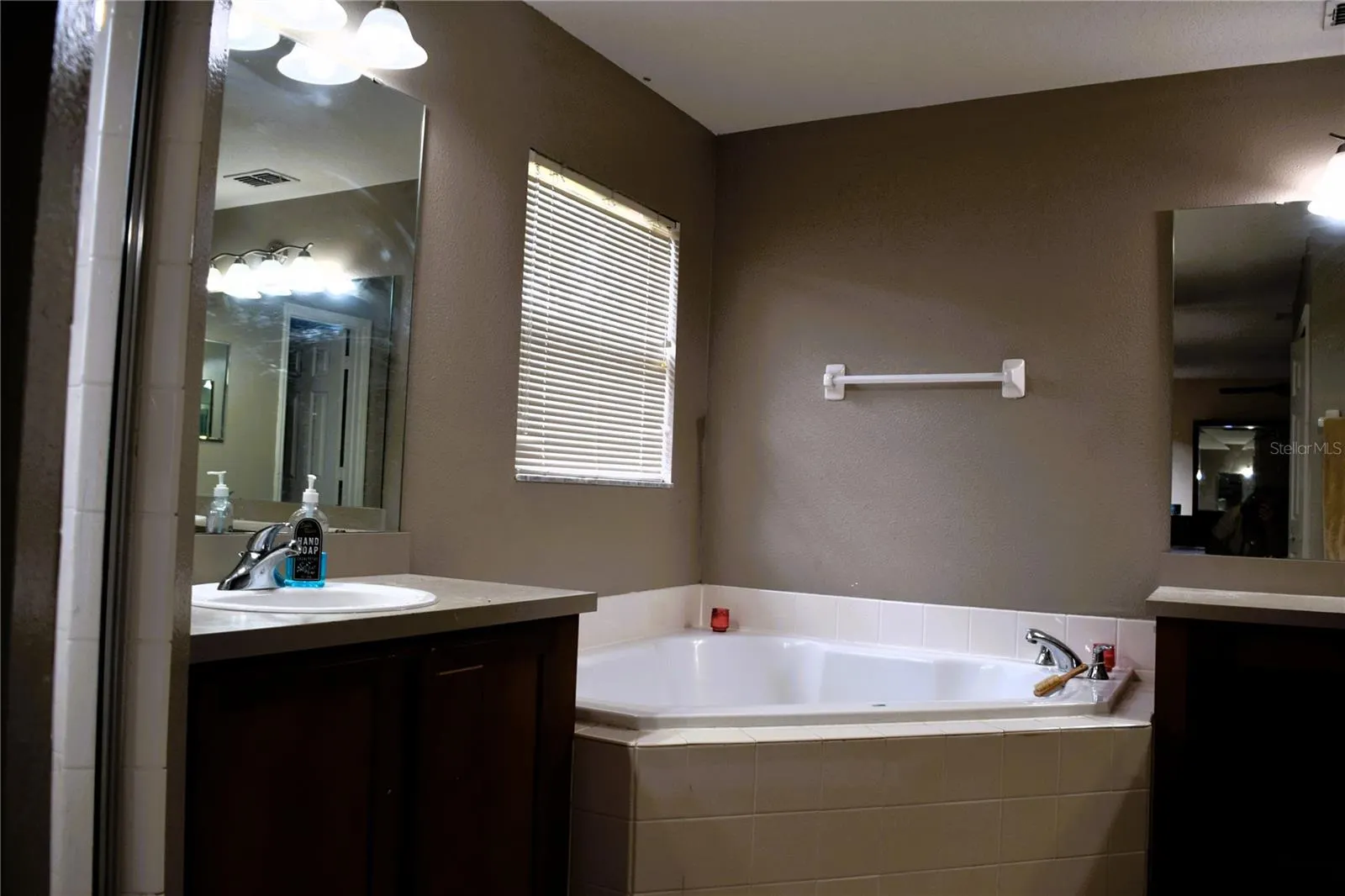 1410 LODGE TER