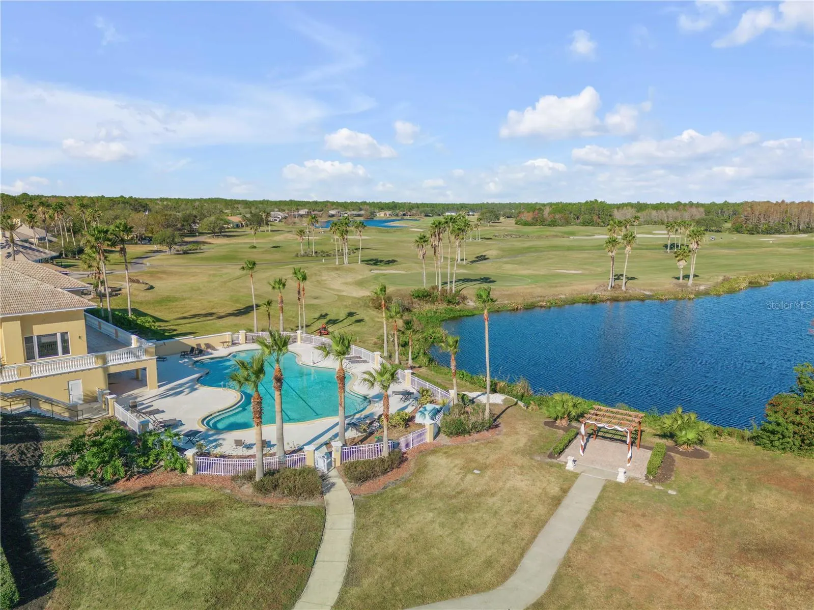 116 BAUER CIR