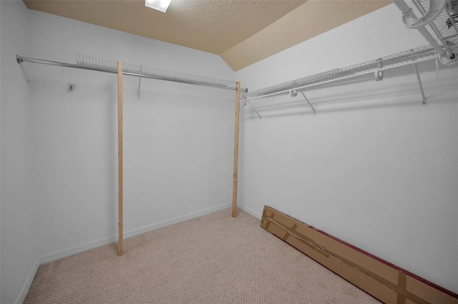 1227 TOSCANO DR